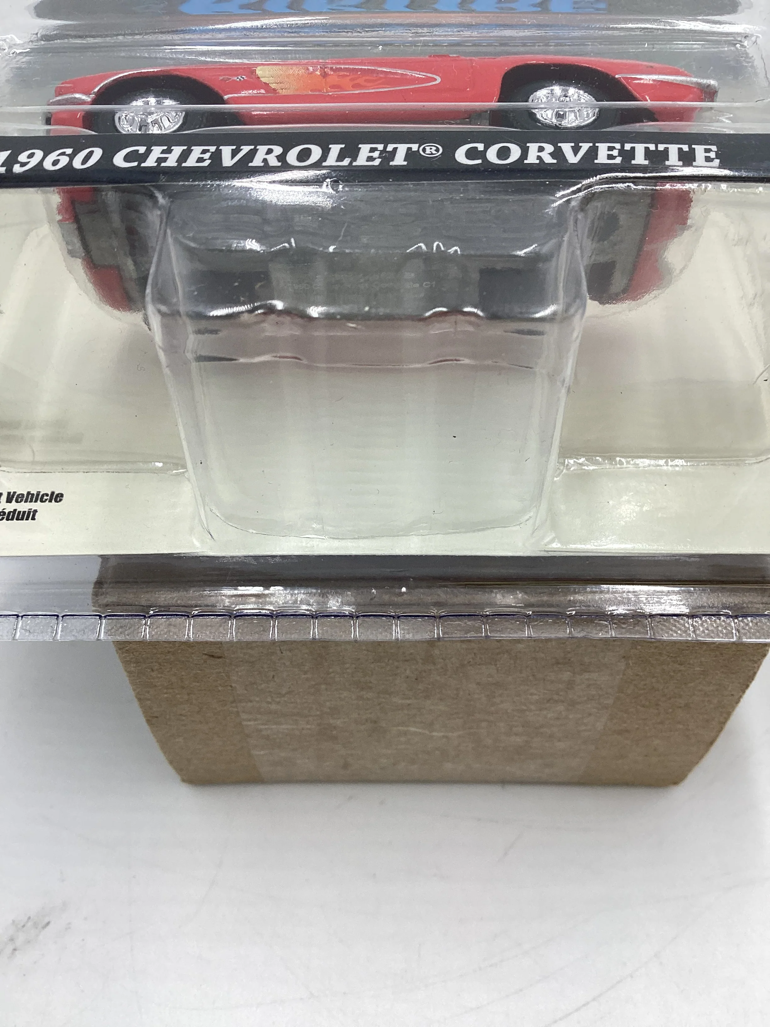Greenlight Hollywood Series 34 Riptide 1960 Chevrolet Corvette Red 186i - Image 7