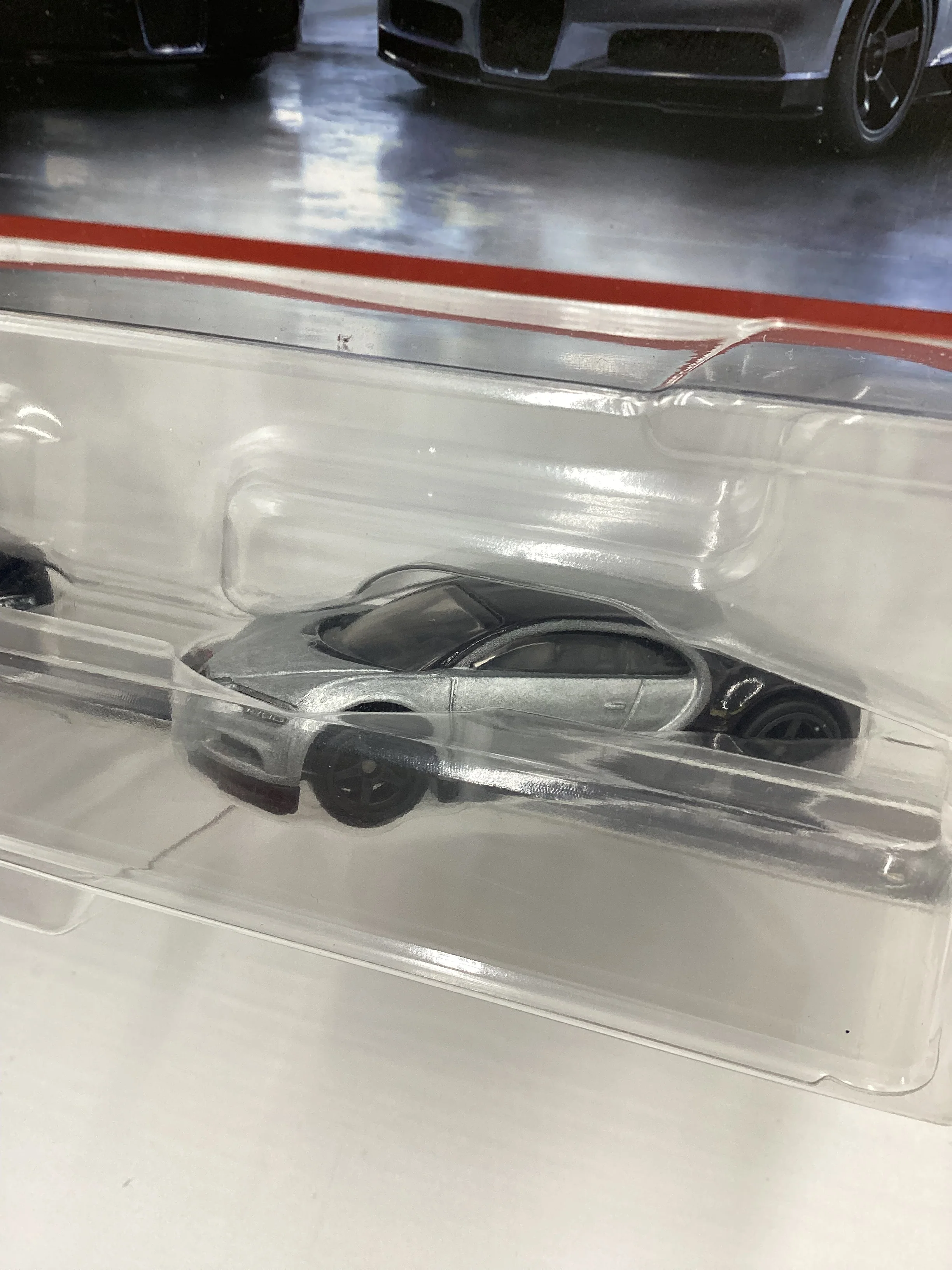 2024 Hot Wheels 2 pack Target Premium Bugatti Veyron / 16 Bugatti Chiron 281C - Image 4