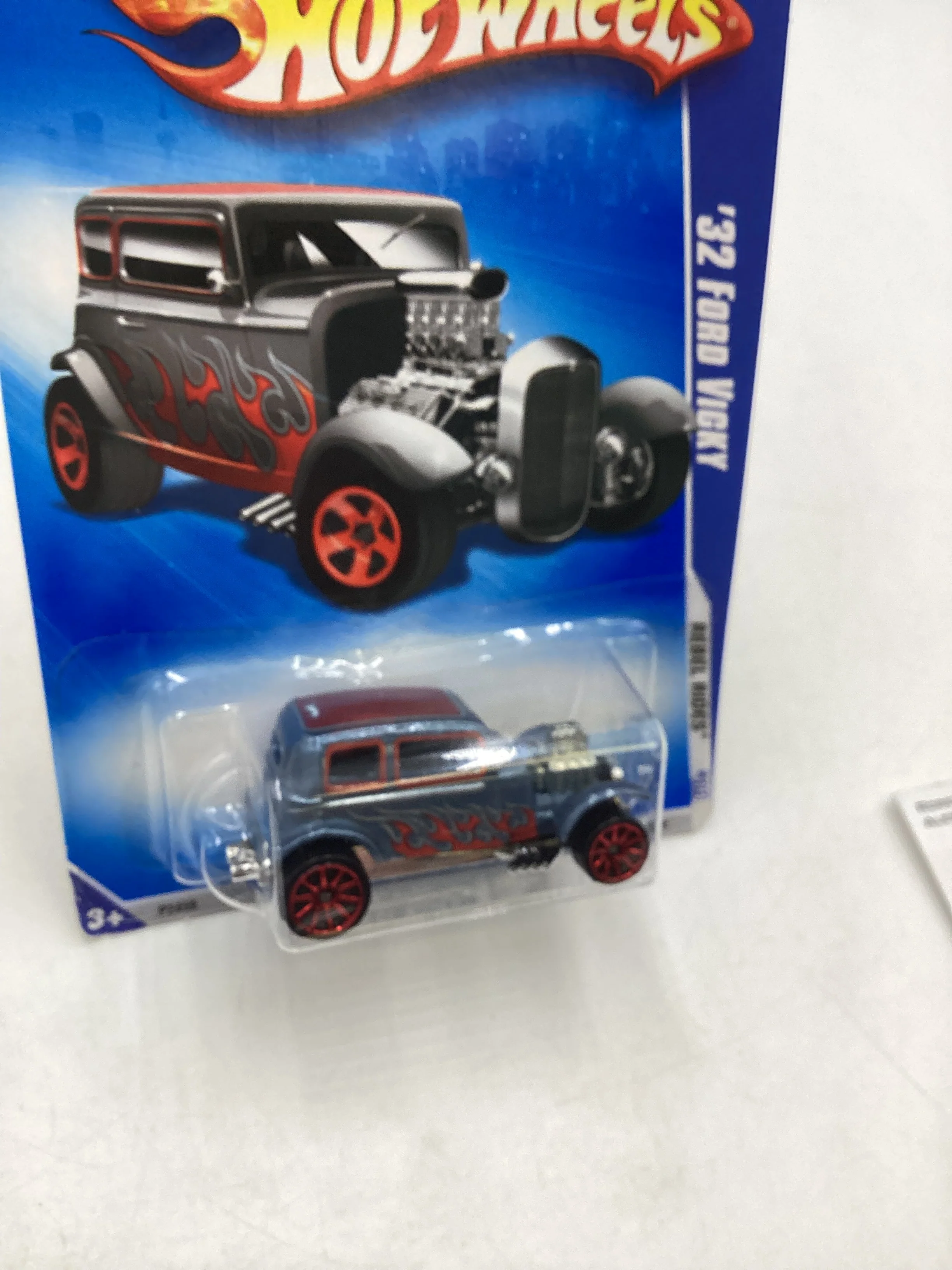 Hot Wheels 2009 #138 32 Ford Vicky Light Blue 10 SP Wheels 30H - Image 5