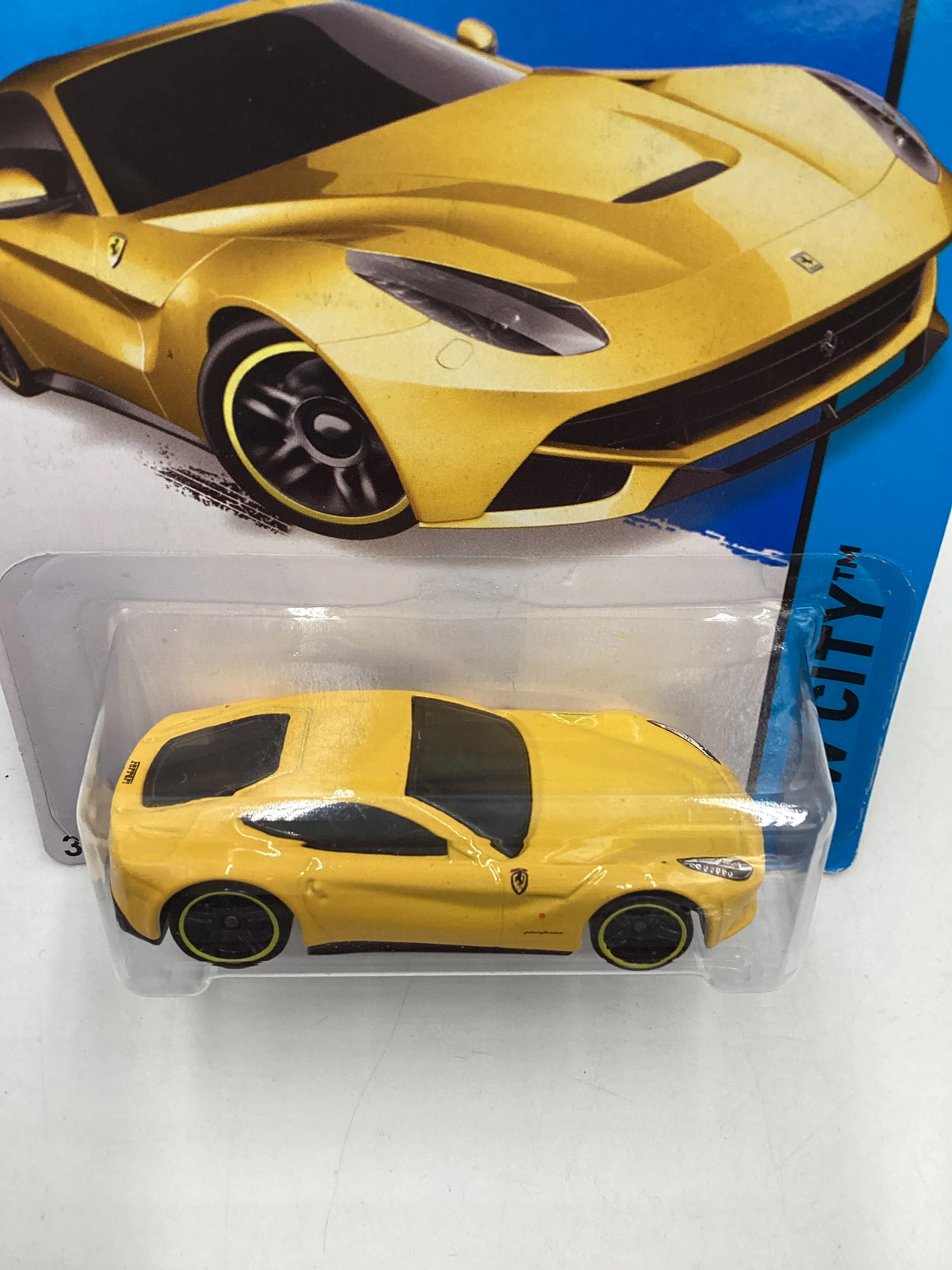 Hot Wheels 2014 Ferrari F12 Berlinetta #31 Yellow SR - Image 6