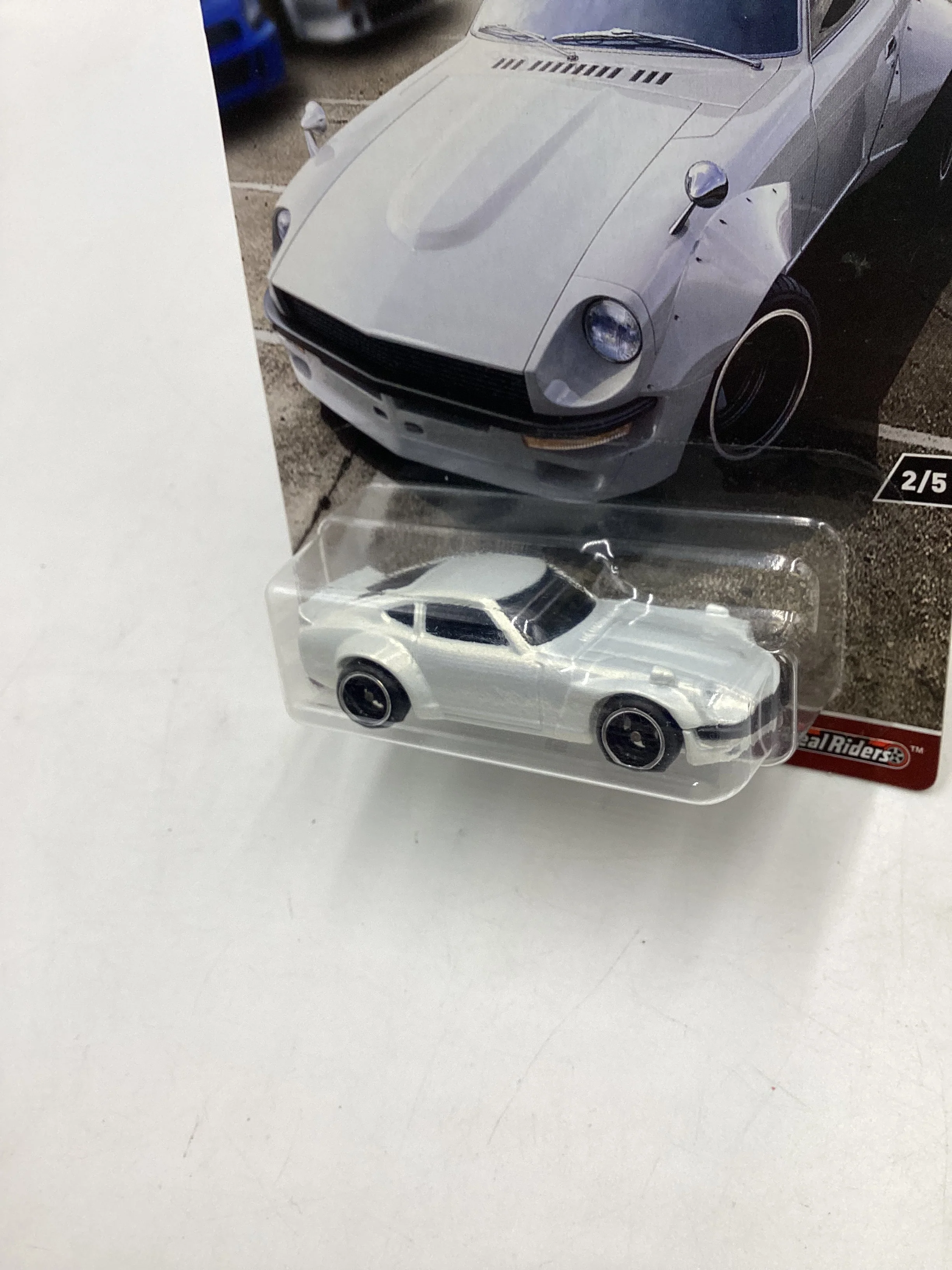Hot wheels 2017 Cars & Donuts 2/5 Custom Datsun 240Z 245M - Image 4