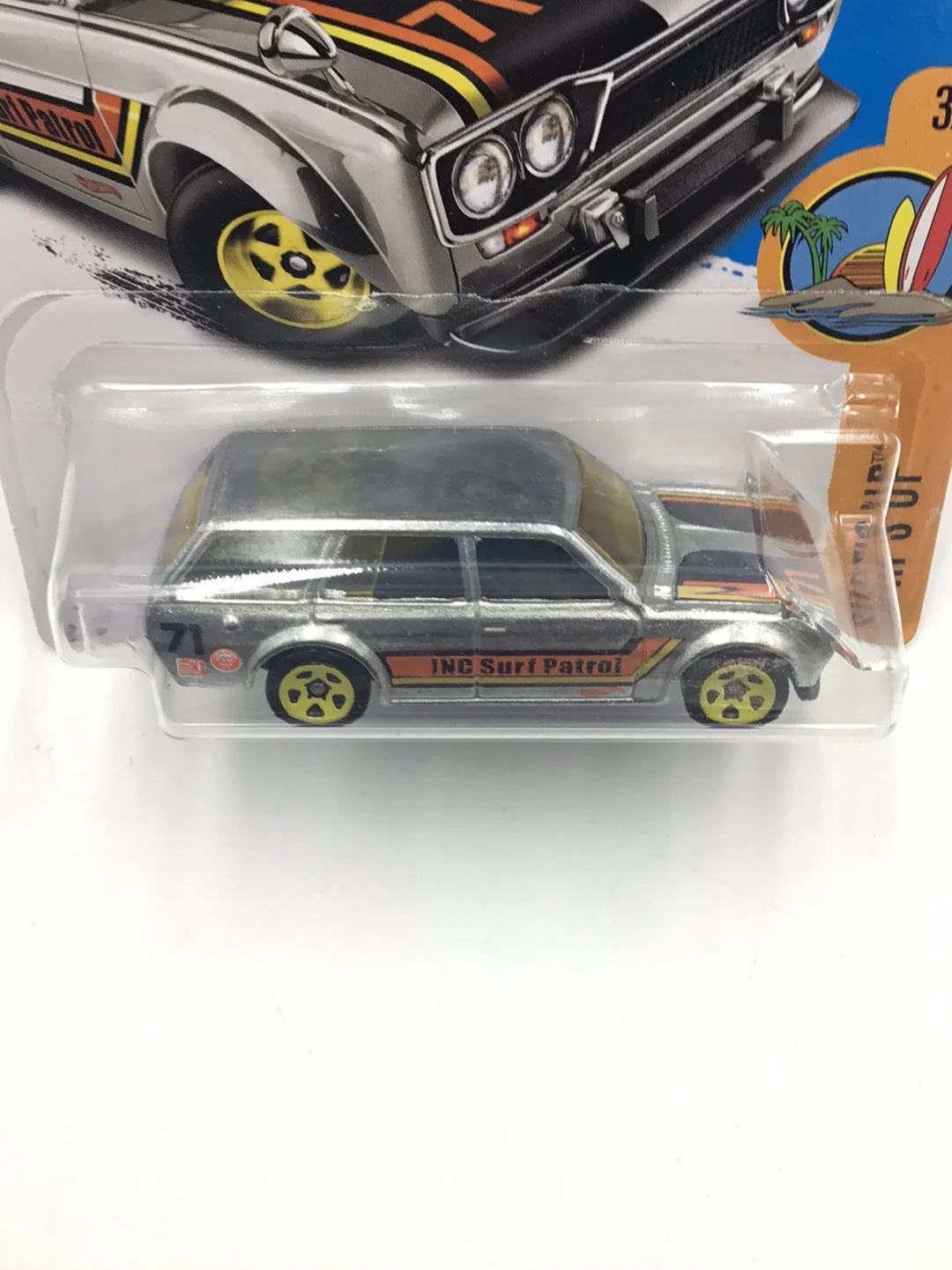Hot Wheels 2017 Zamac 71 Datsun Bluebird 510 wagon with protector - Image 5