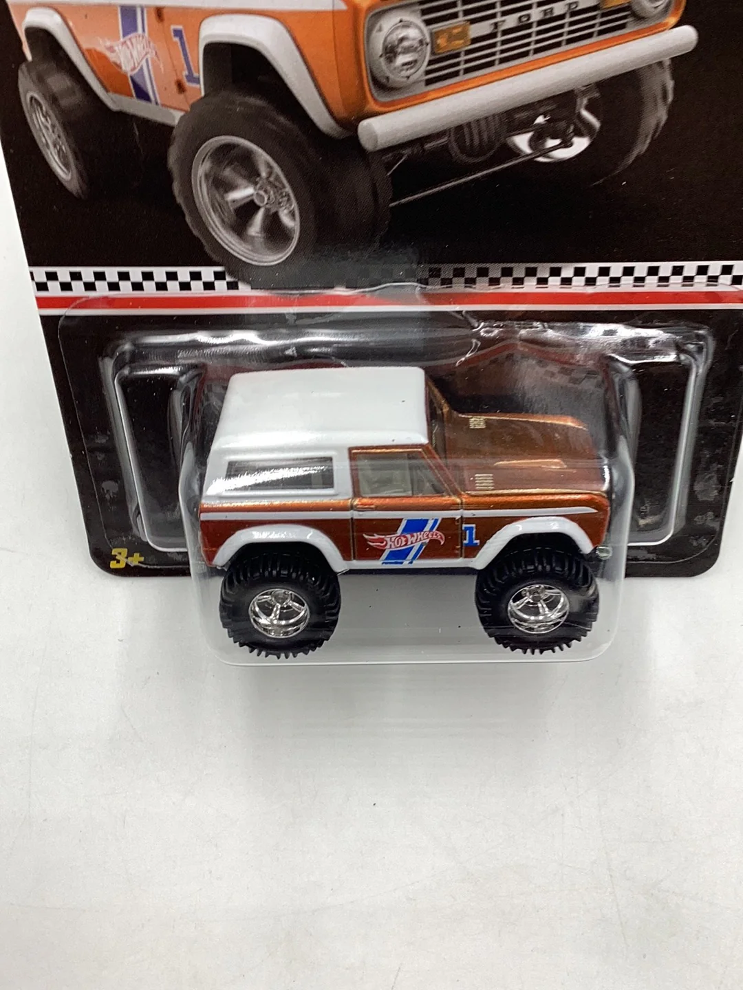 Hot wheels 2019 mail in collectors edition 67 Ford Bronco - Image 6