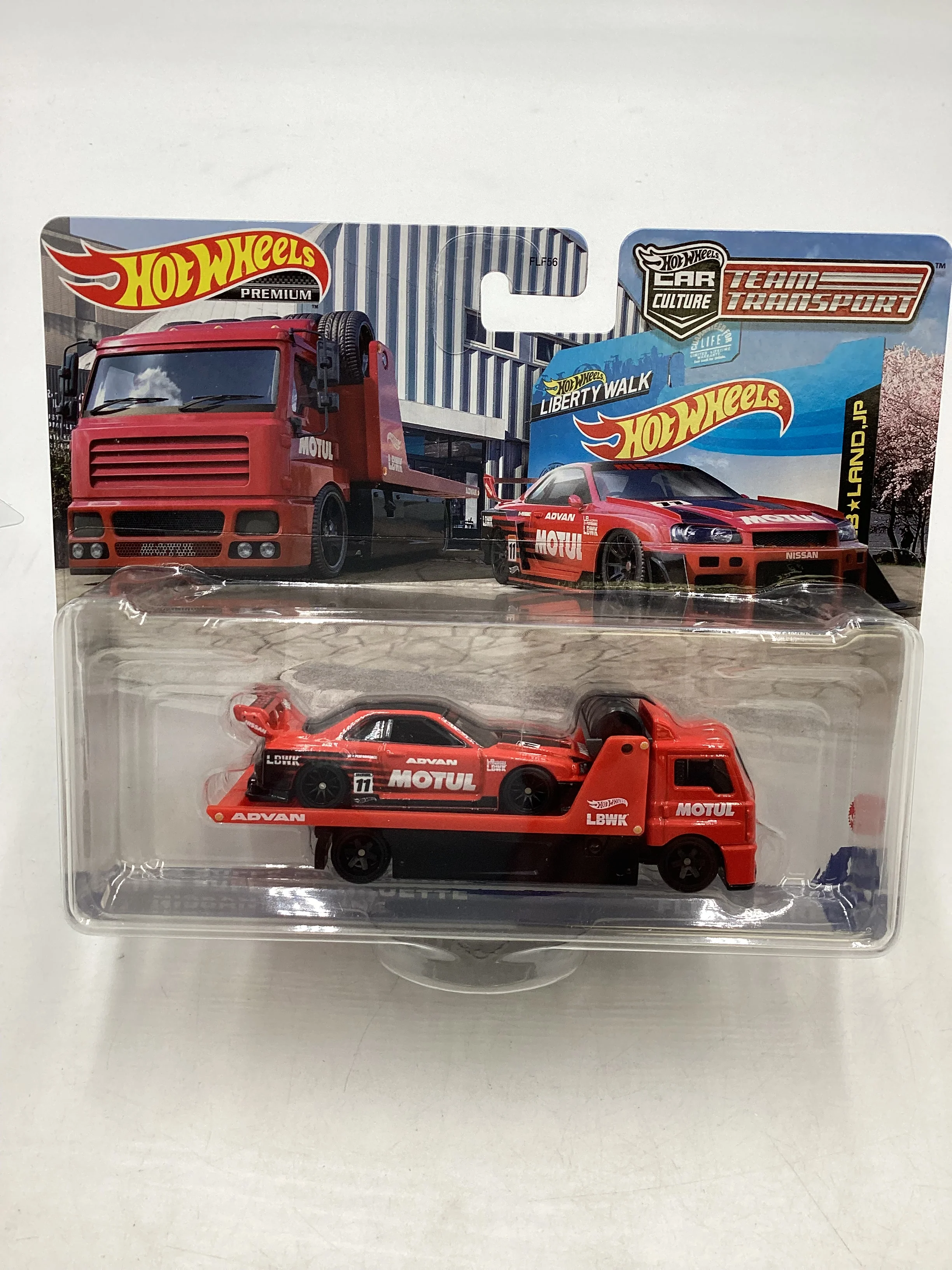 HOT WHEELS 2023 TEAM TRANSPORT #44 LB-ER34 Super Silhouette Nissan Skyline & Fleet Street with protector - Image 2