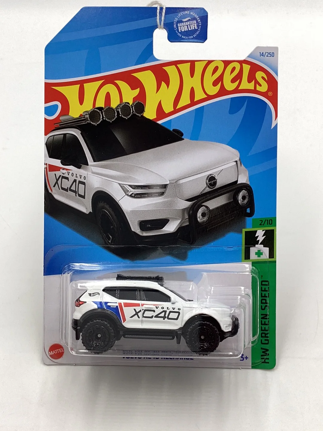 Hot Wheels 2024 E Case #14 Volvo XC40 Recharge 92C - Image 2