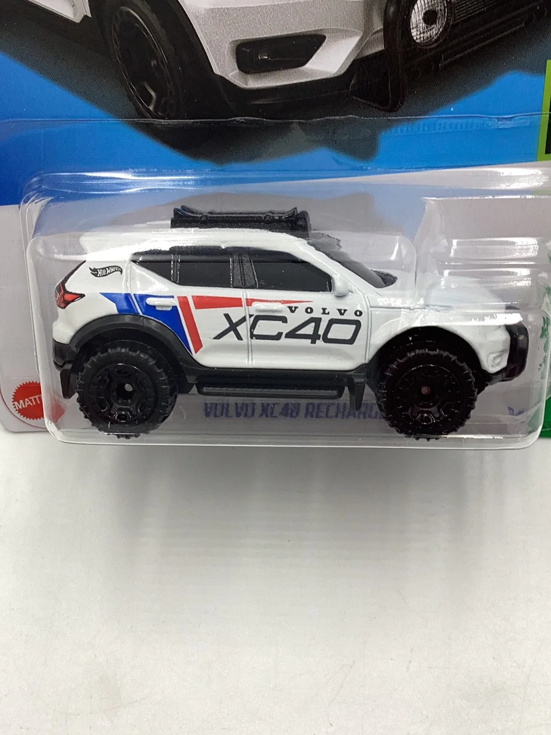 Hot Wheels 2024 E Case #14 Volvo XC40 Recharge 92C - Image 3