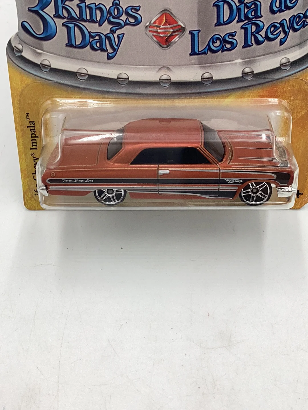 Hot Wheels 3 Kings Day 63 Chevy Impala with protector - Image 2