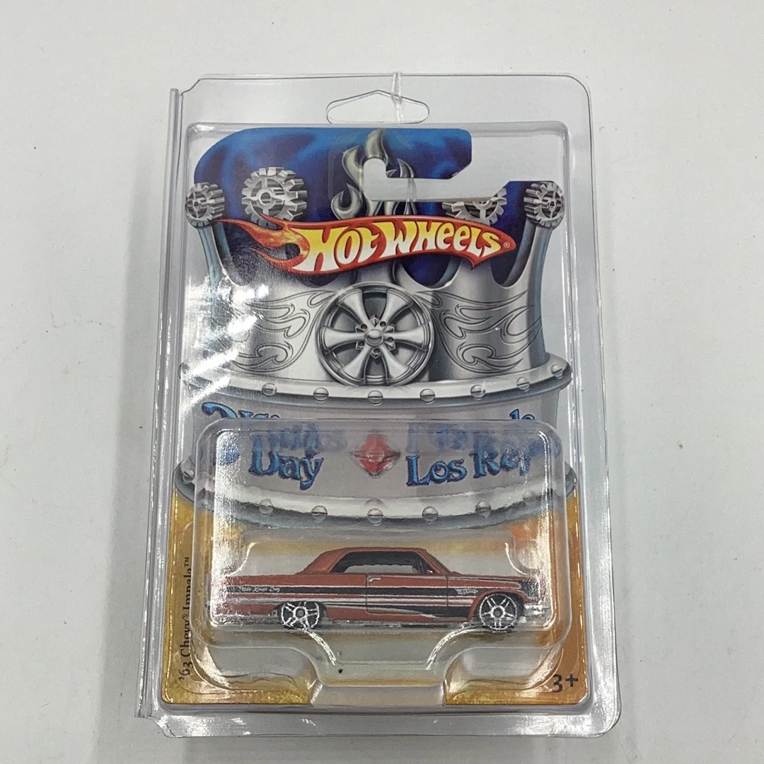 Hot Wheels 3 Kings Day 63 Chevy Impala with protector - Image 8