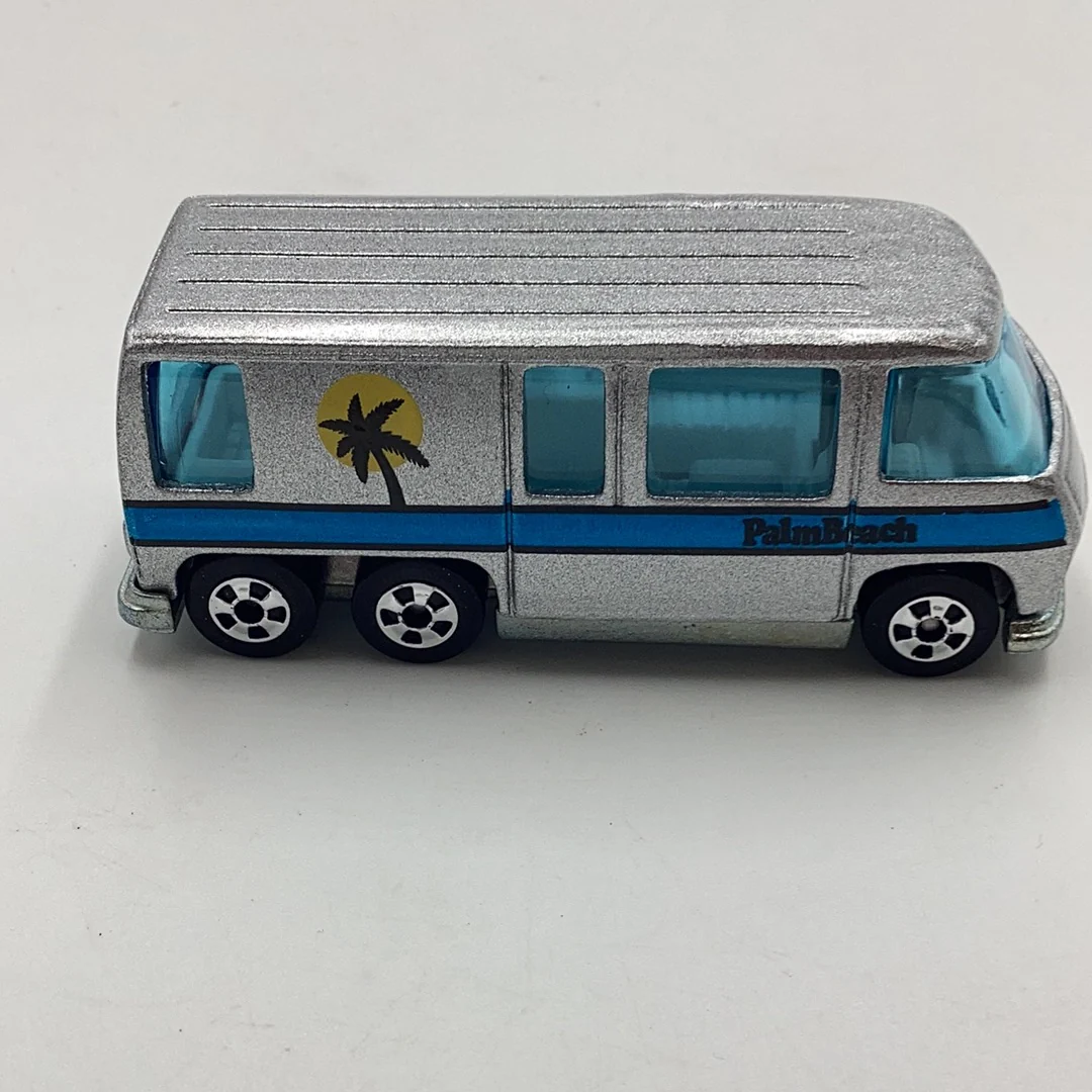 Hot Wheels 40th anniversary 77 GMC Motorhome loose vehicle - Image 4