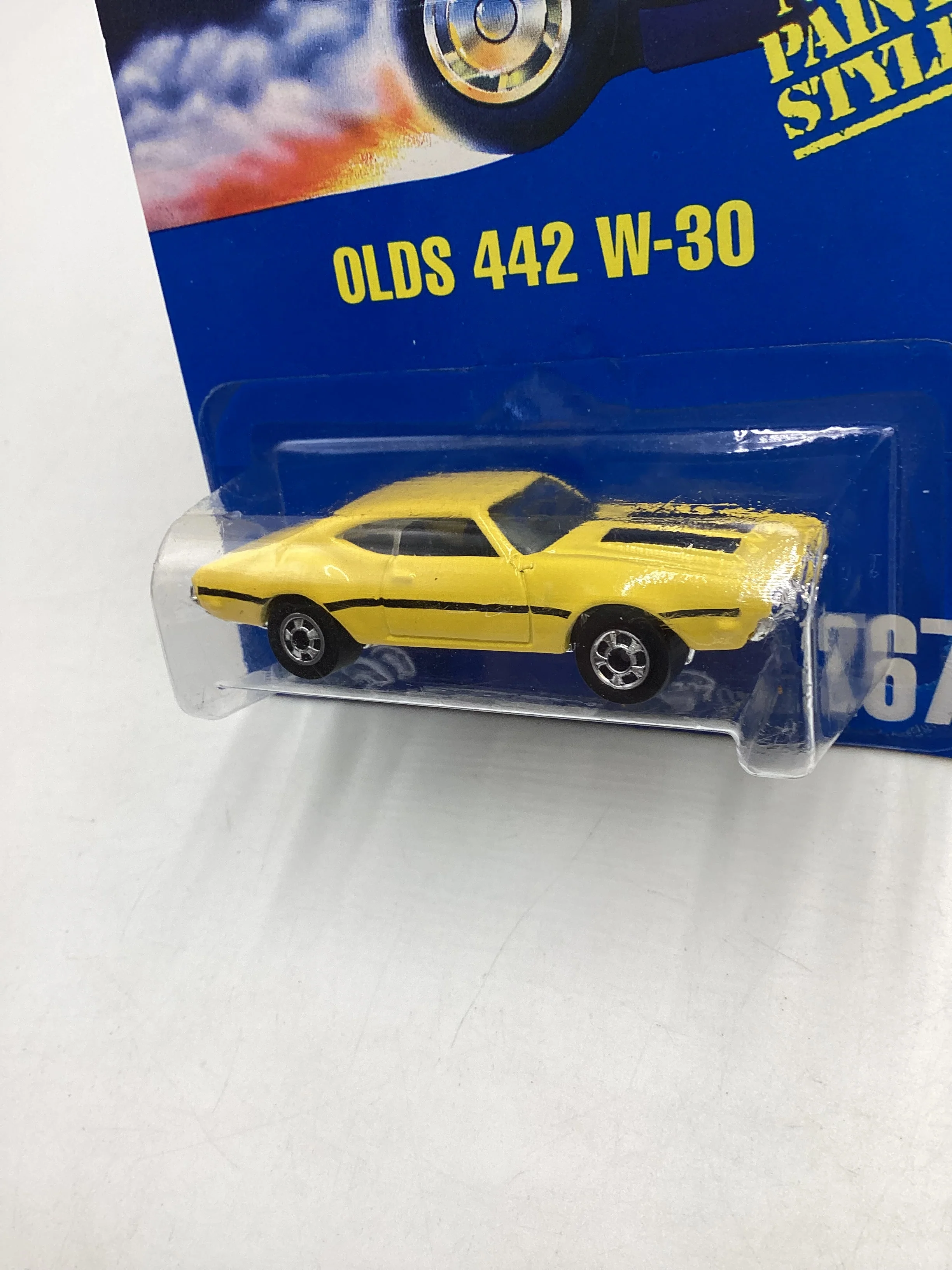 Hot Wheels Blue Card Collector No. 267 Olds 442 W-30 Yellow BW Wheels 239G - Image 4