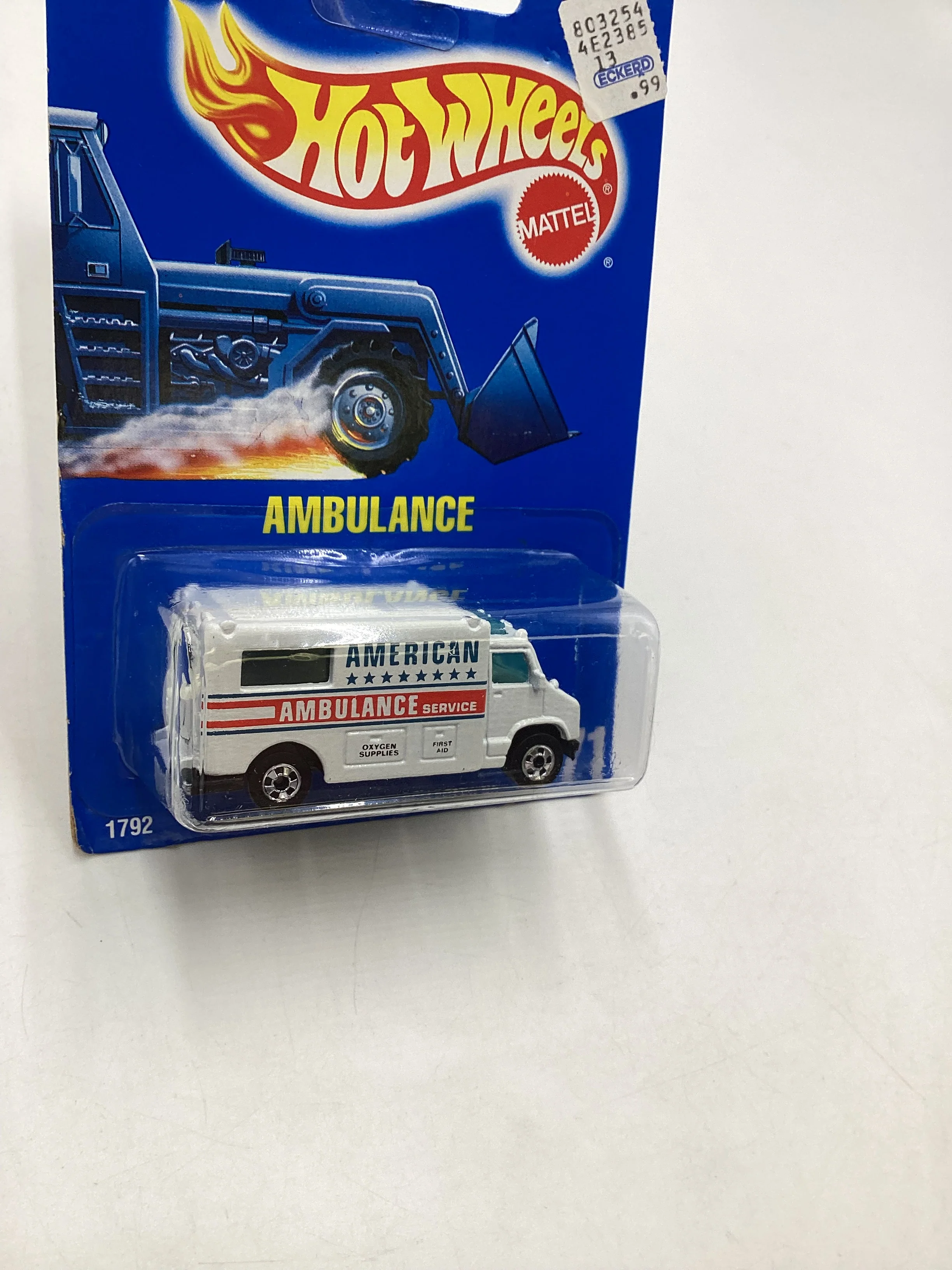 Hot Wheels Blue Card Collector No. 71 Ambulance White BW Wheels 239B - Image 5