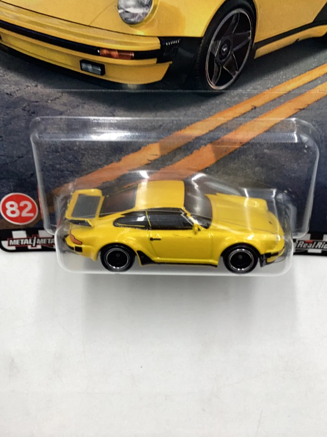 Hot Wheels Boulevard #82 Porsche 911 Turbo (930) - Image 6