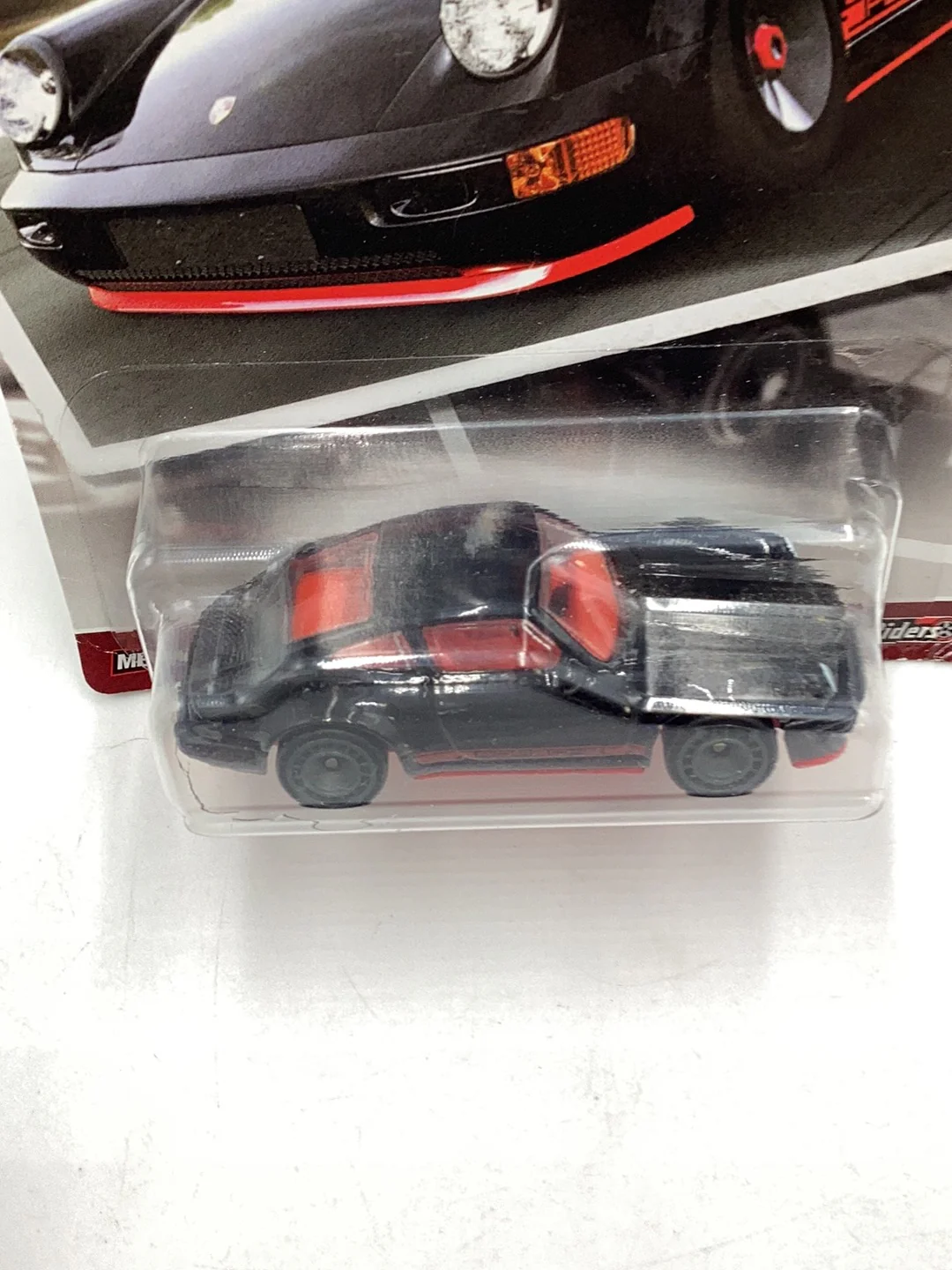 Hot wheels car culture modern classics #3 Porsche 964 with protector cracked blister - Image 5