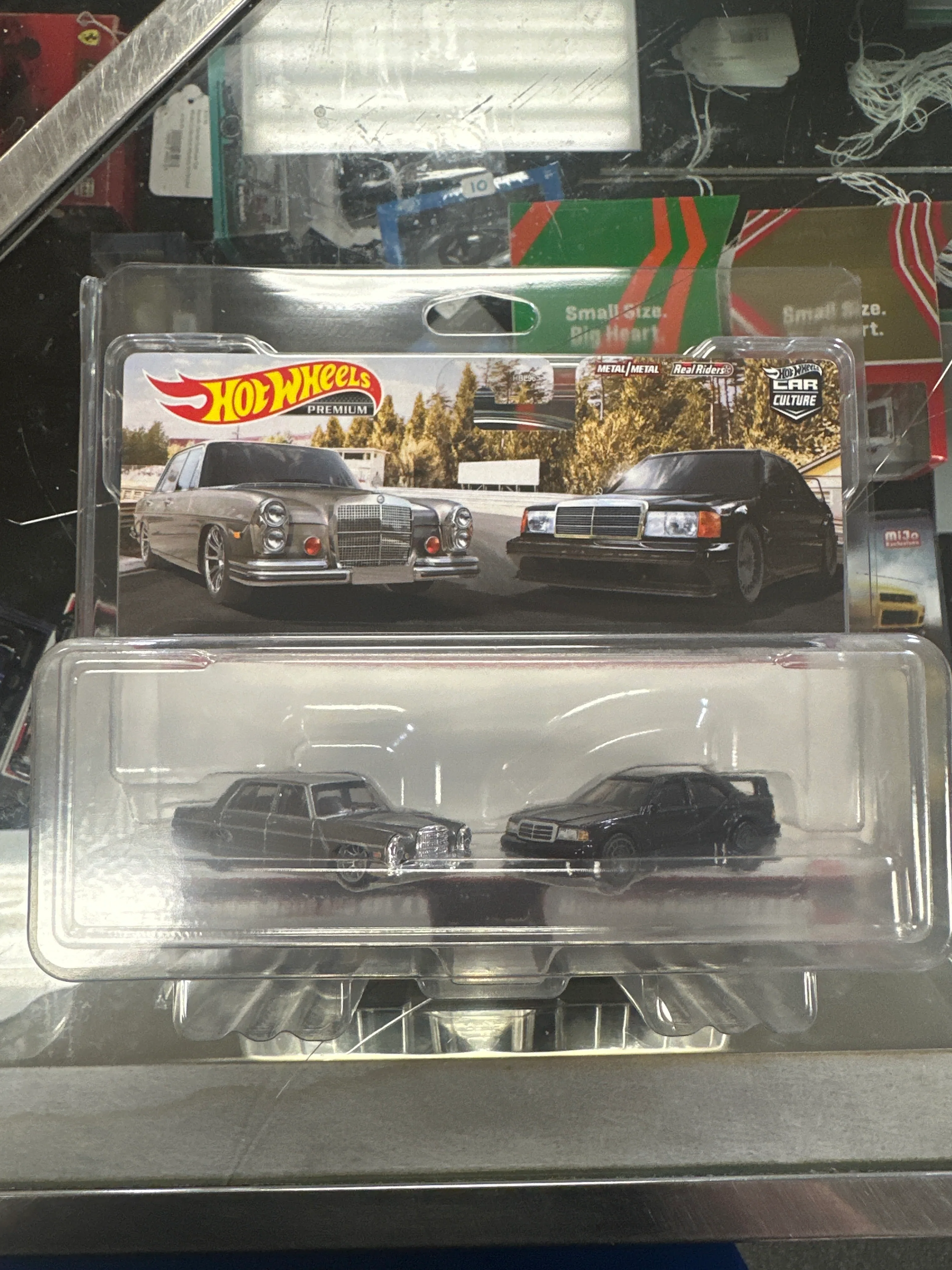 Hot wheels car culture team 2 pack target exclusive 72 Mercedes Benz 280 190E W/Protector 282D - Image 5