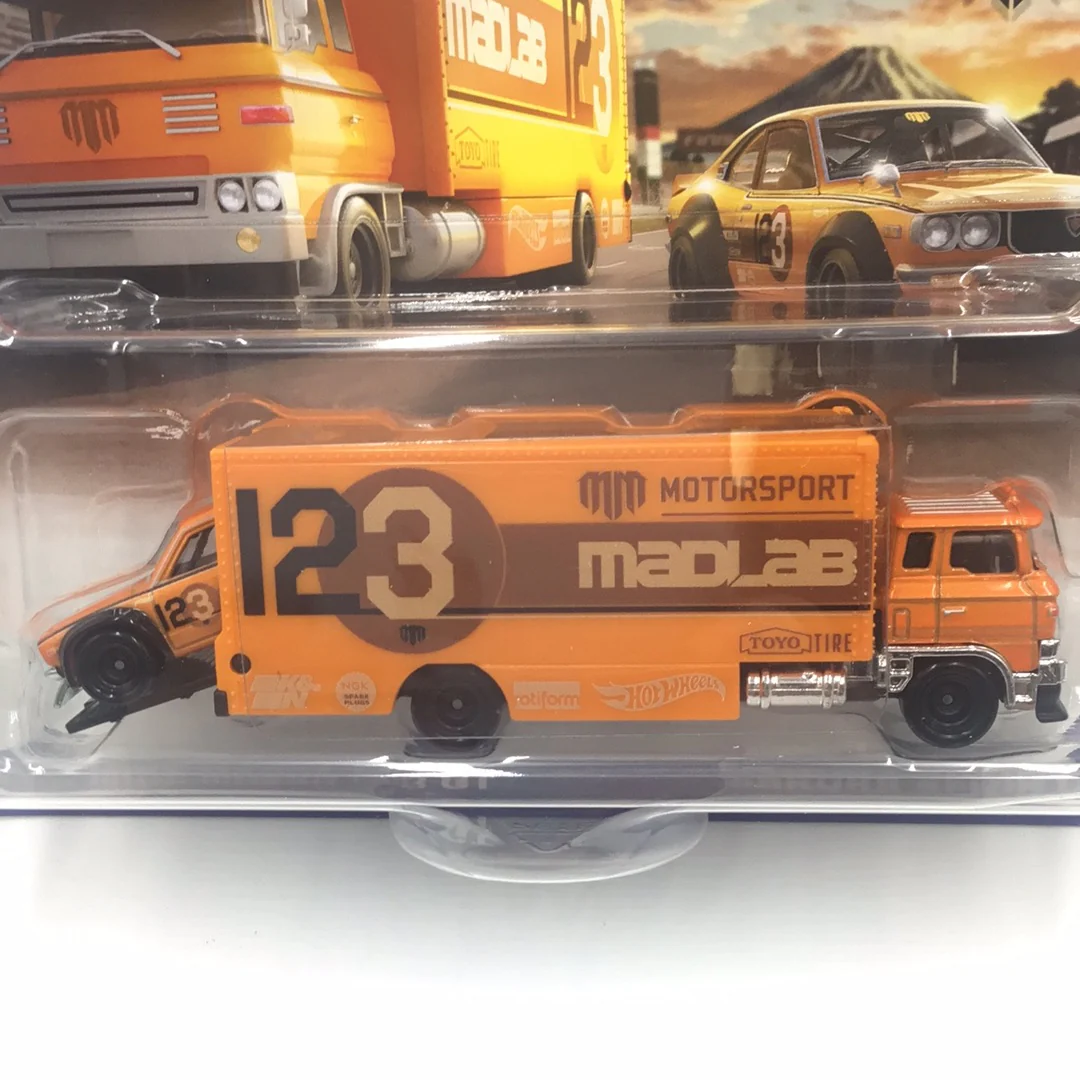 Hot wheels car culture team transport #58 Max Mike Mazda RX3 GT Sakura Sprinter 280D - Image 2