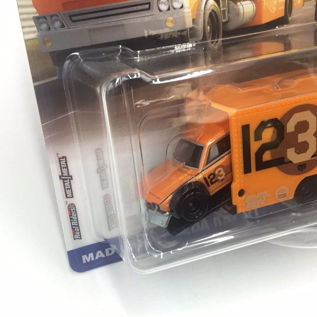 Hot wheels car culture team transport #58 Max Mike Mazda RX3 GT Sakura Sprinter 280D - Image 3