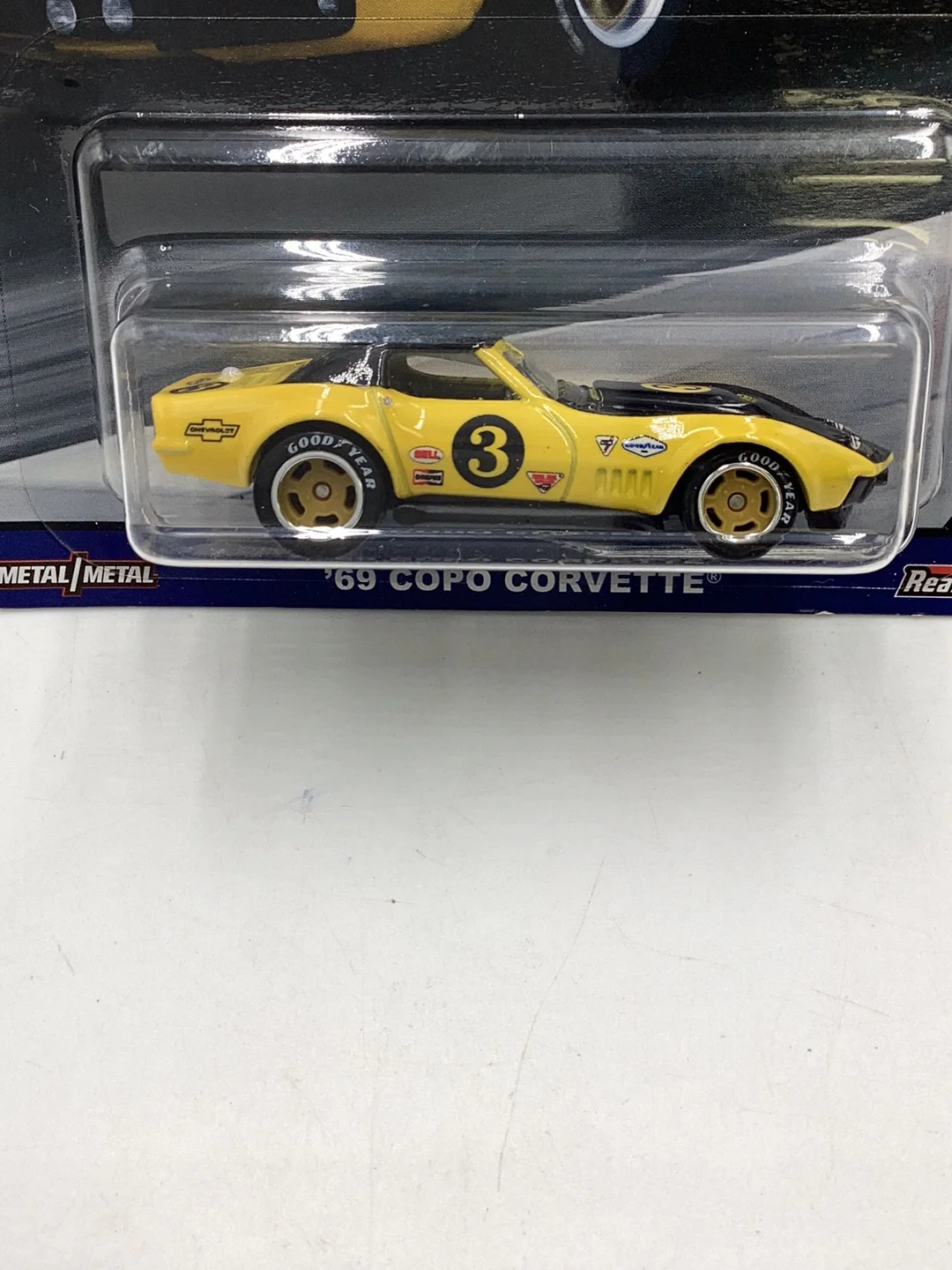 Hot wheels Circuit Legends 2/5 69 Copo Corvette 246F - Image 3