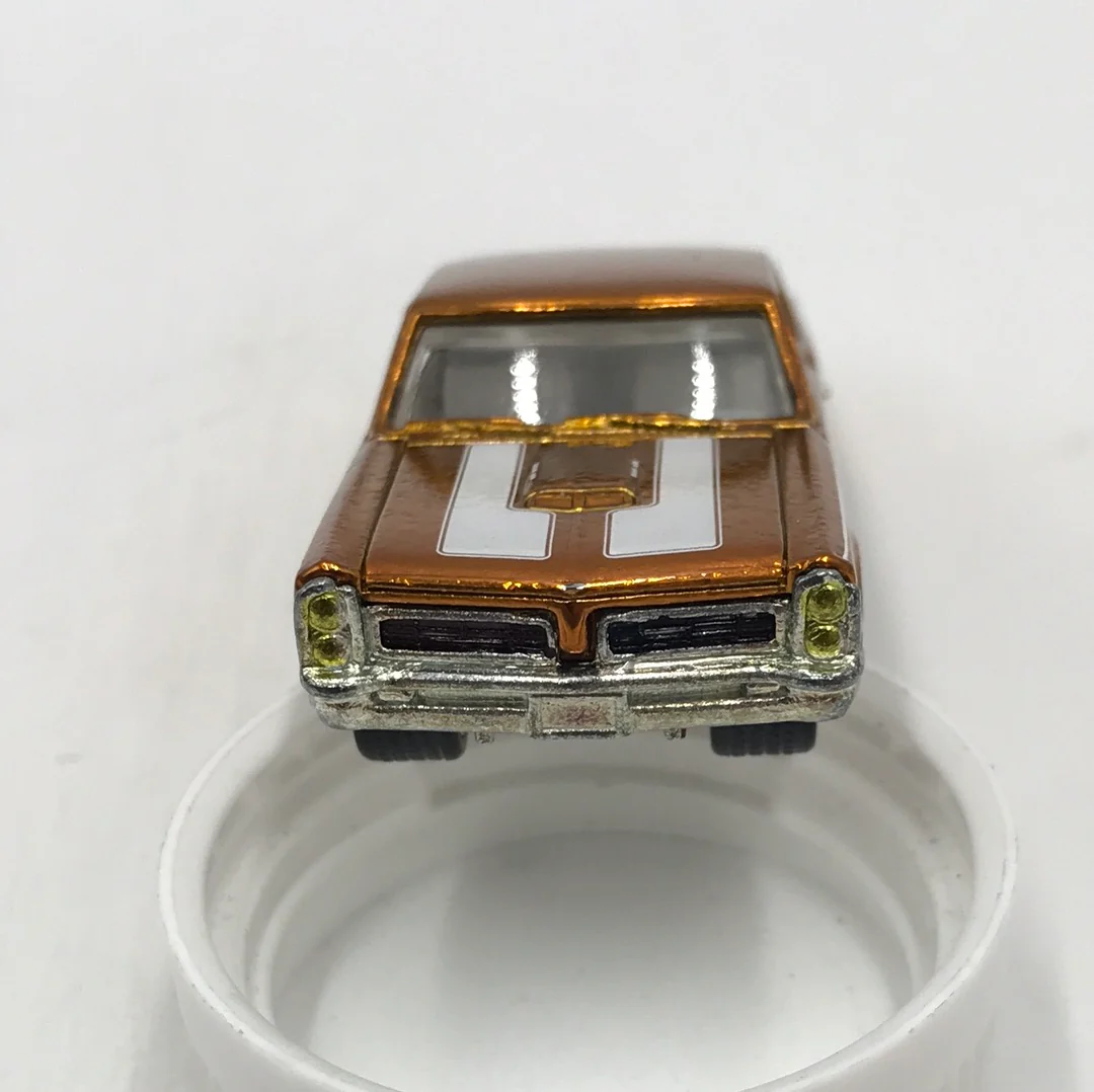 Hot wheels CUSTOM 65 Pontiac GTO Gold Real riders loose - Image 8