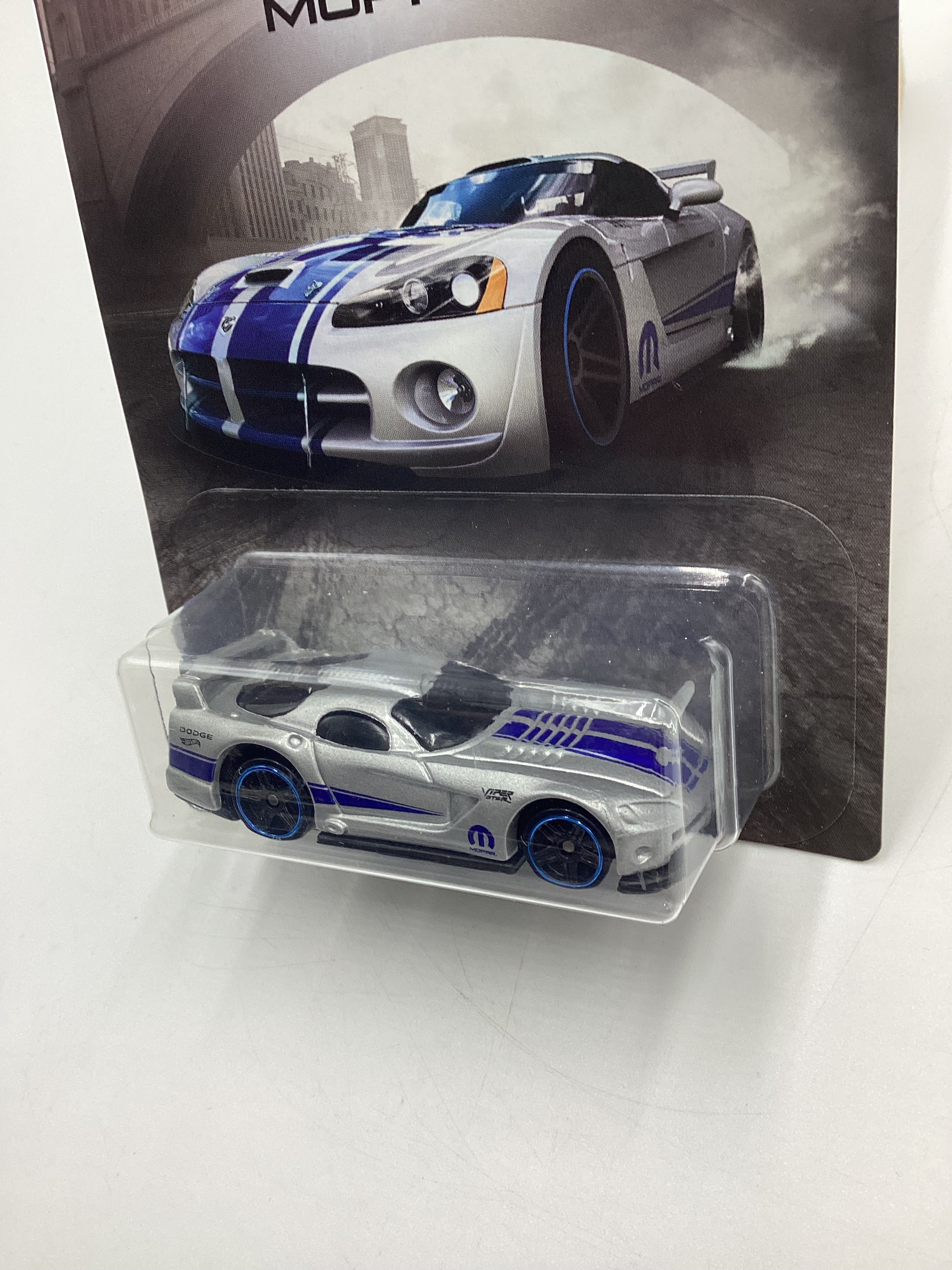 Hot wheels Exclusive Mopar Series #4 Dodge Viper GTS-R Silver 156A - Image 4
