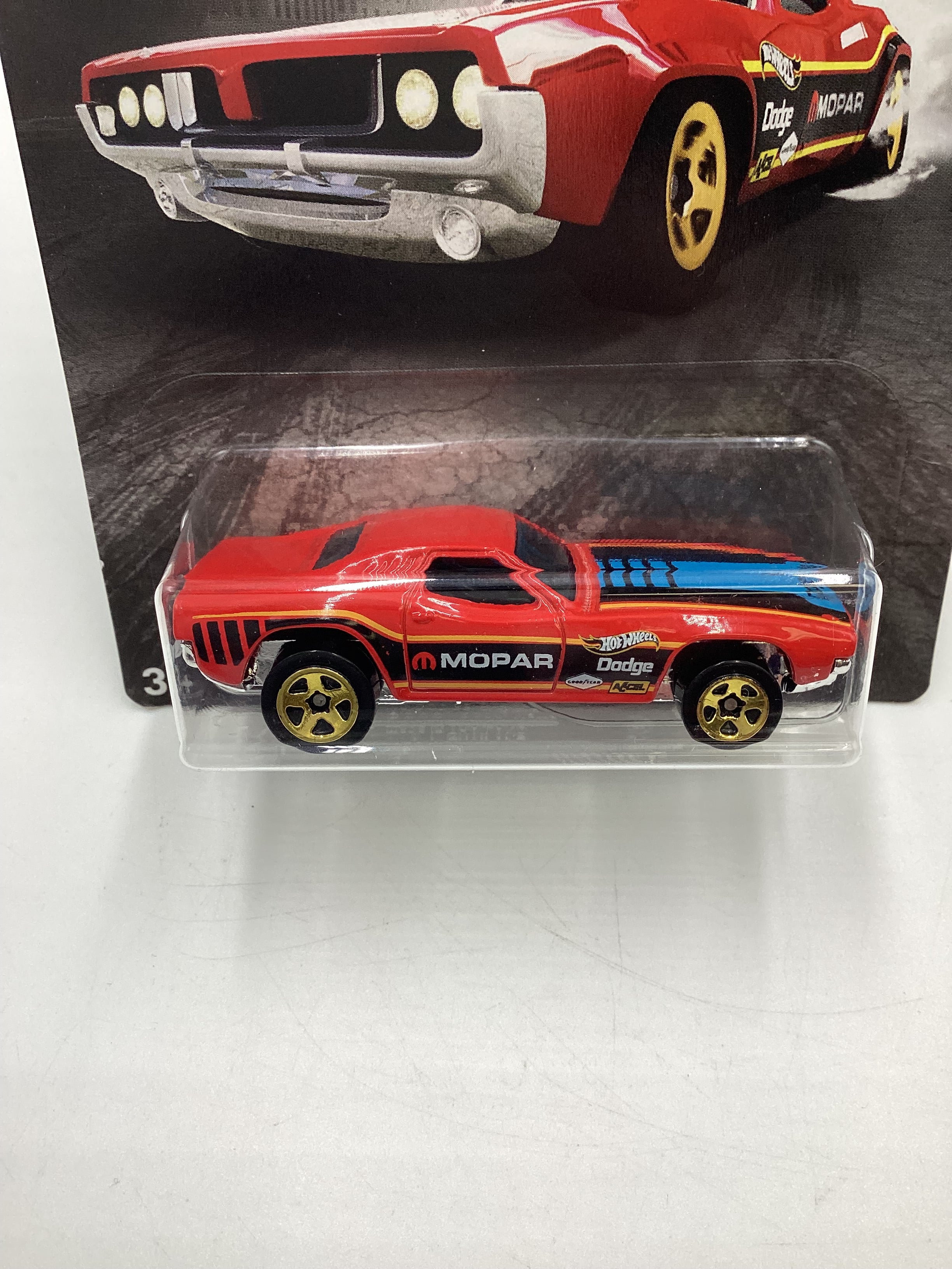 Hot wheels Exclusive Mopar Series #6 Dixie Challenger Red 156A - Image 3