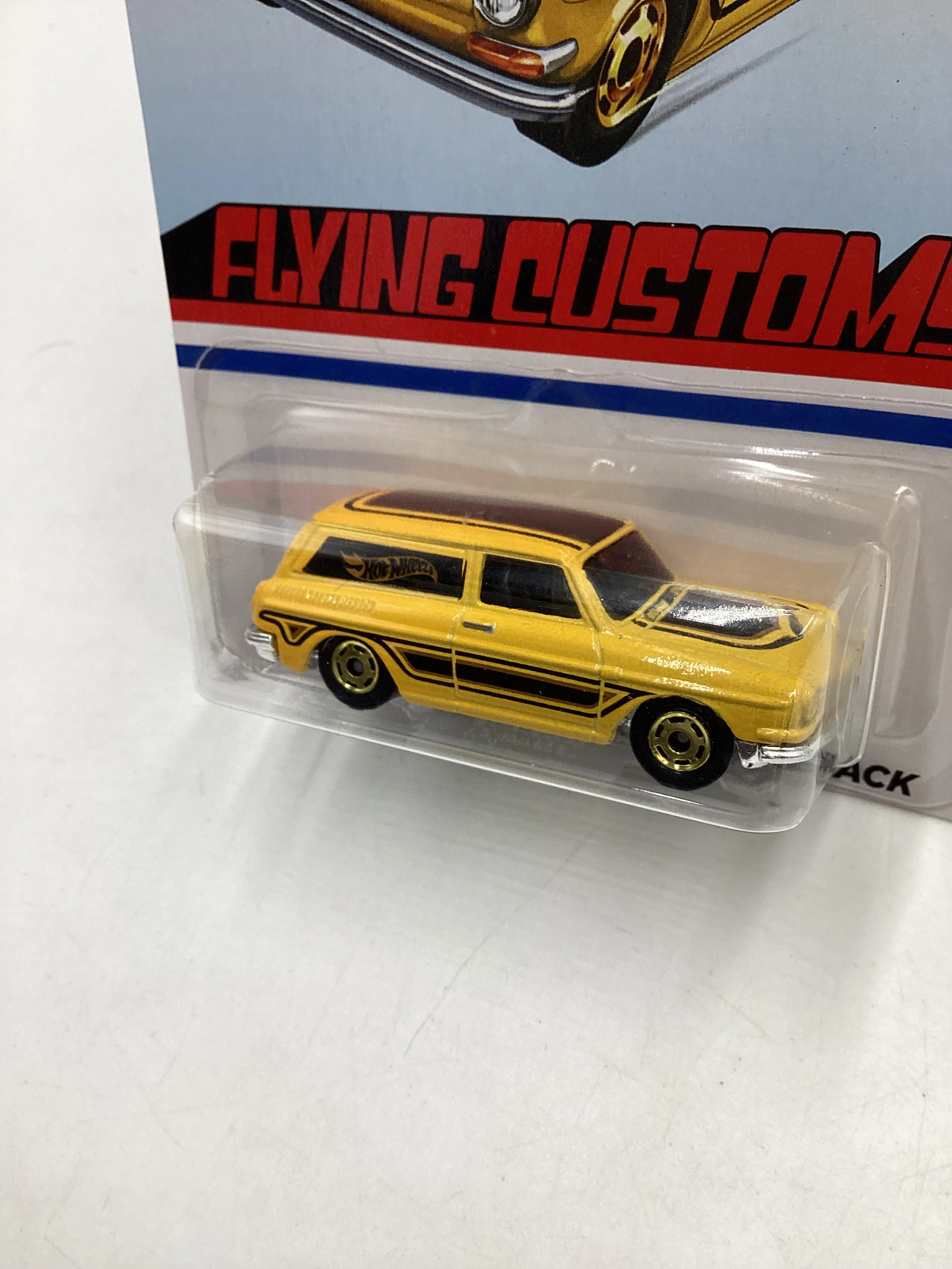 2020 Hot wheels Flying customs Custom 69 Volkswagen Squareback 156B - Image 4