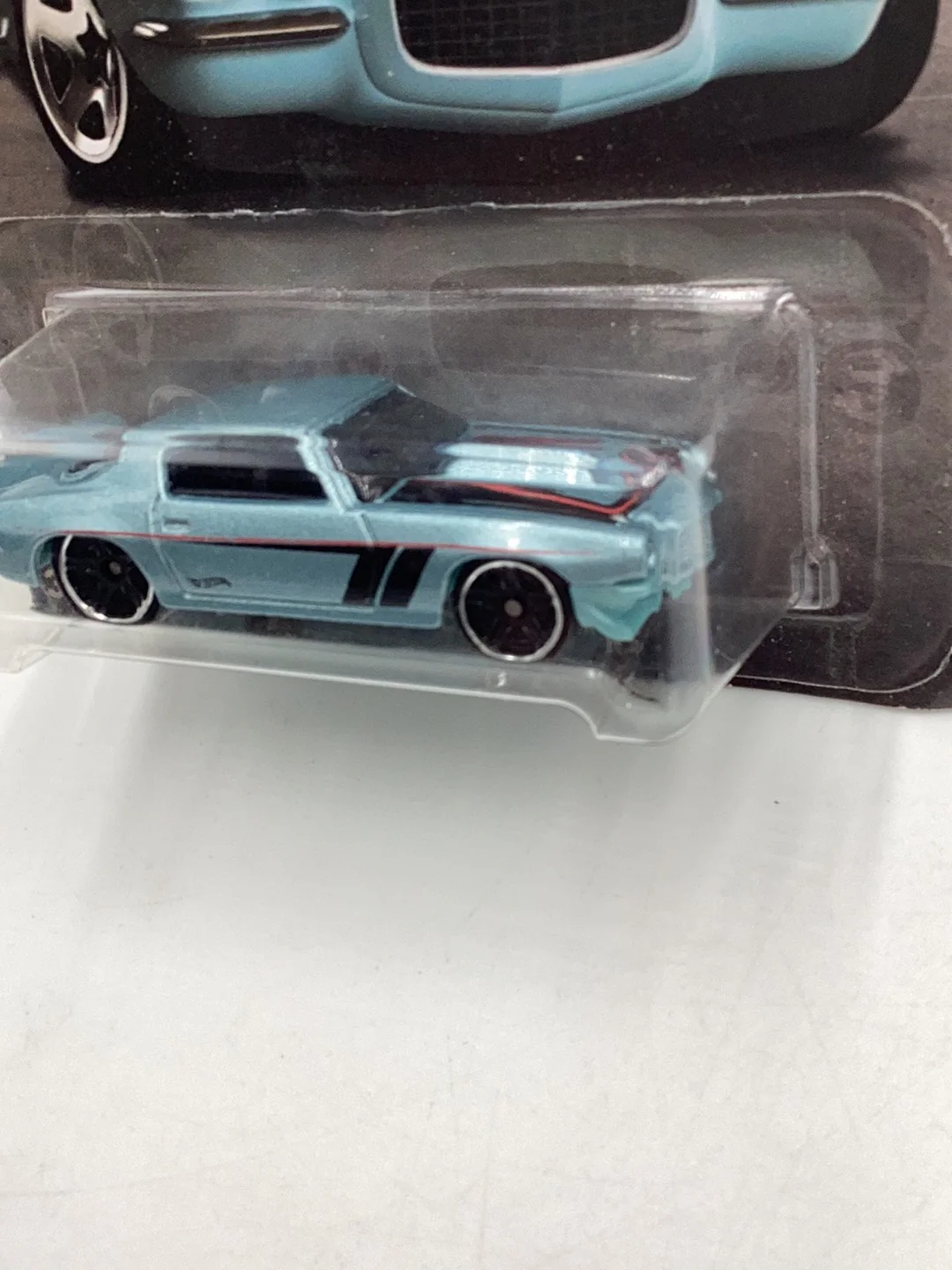 Hot wheels garage 5/10 70 Chevy Camaro RS 151A - Image 5