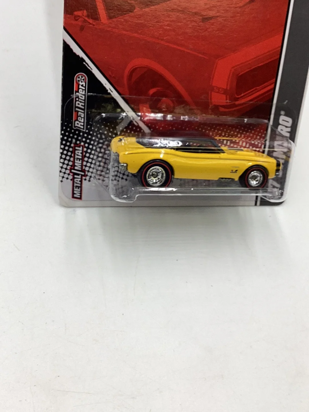 Hot Wheels Garage 67 Camaro 1/22 with protector - Image 4