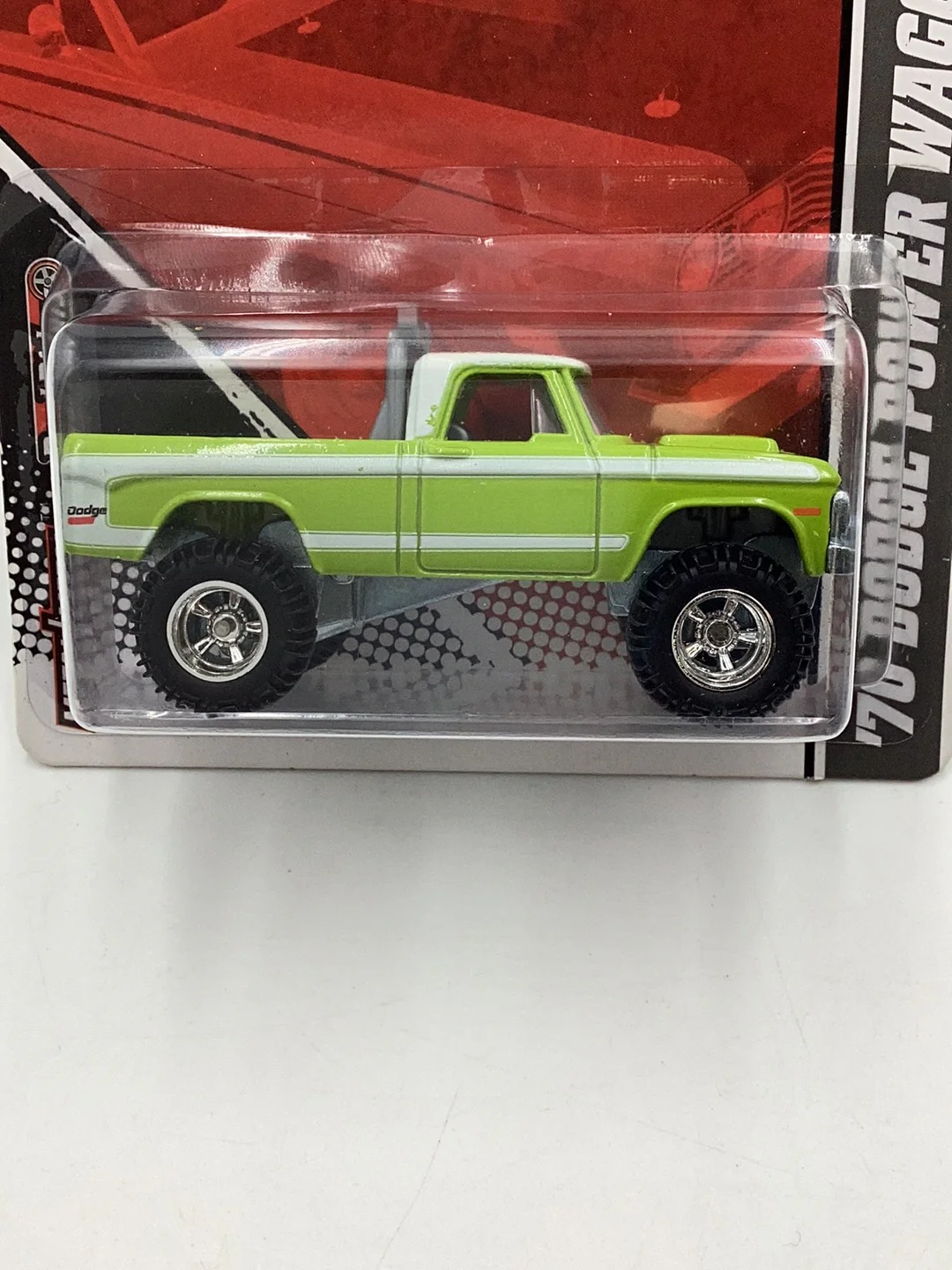 Hot wheels garage 70 Dodge Power Wagon RARE green with protector - Image 2