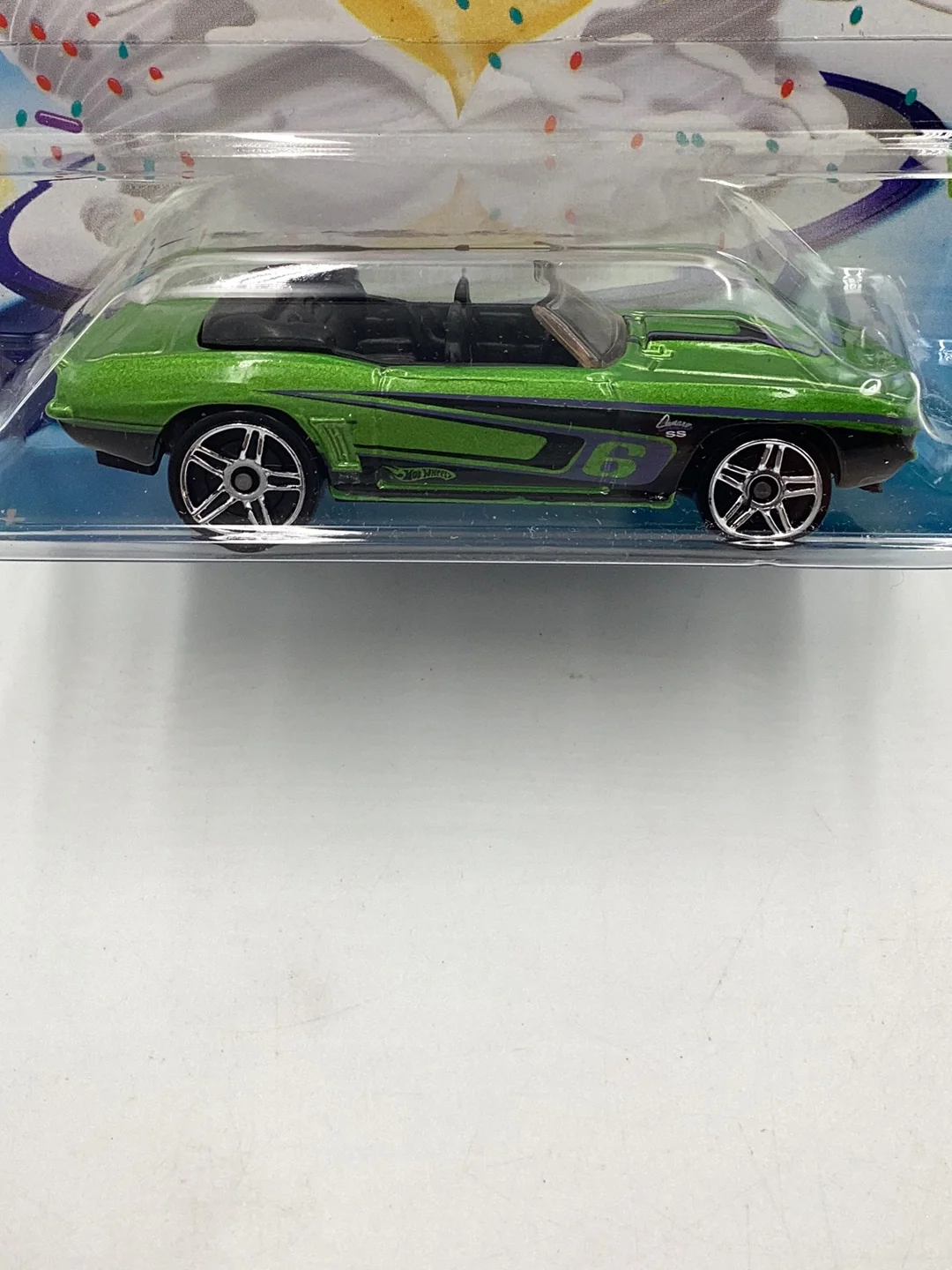 Hot Wheels Happy Birthday 69 Camaro Convertible - Image 3