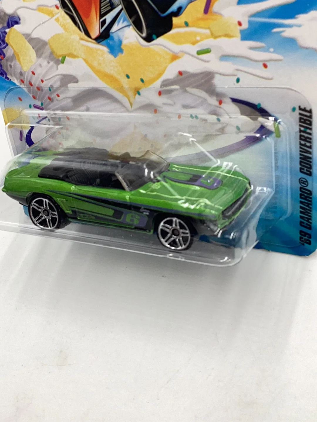 Hot Wheels Happy Birthday 69 Camaro Convertible - Image 5