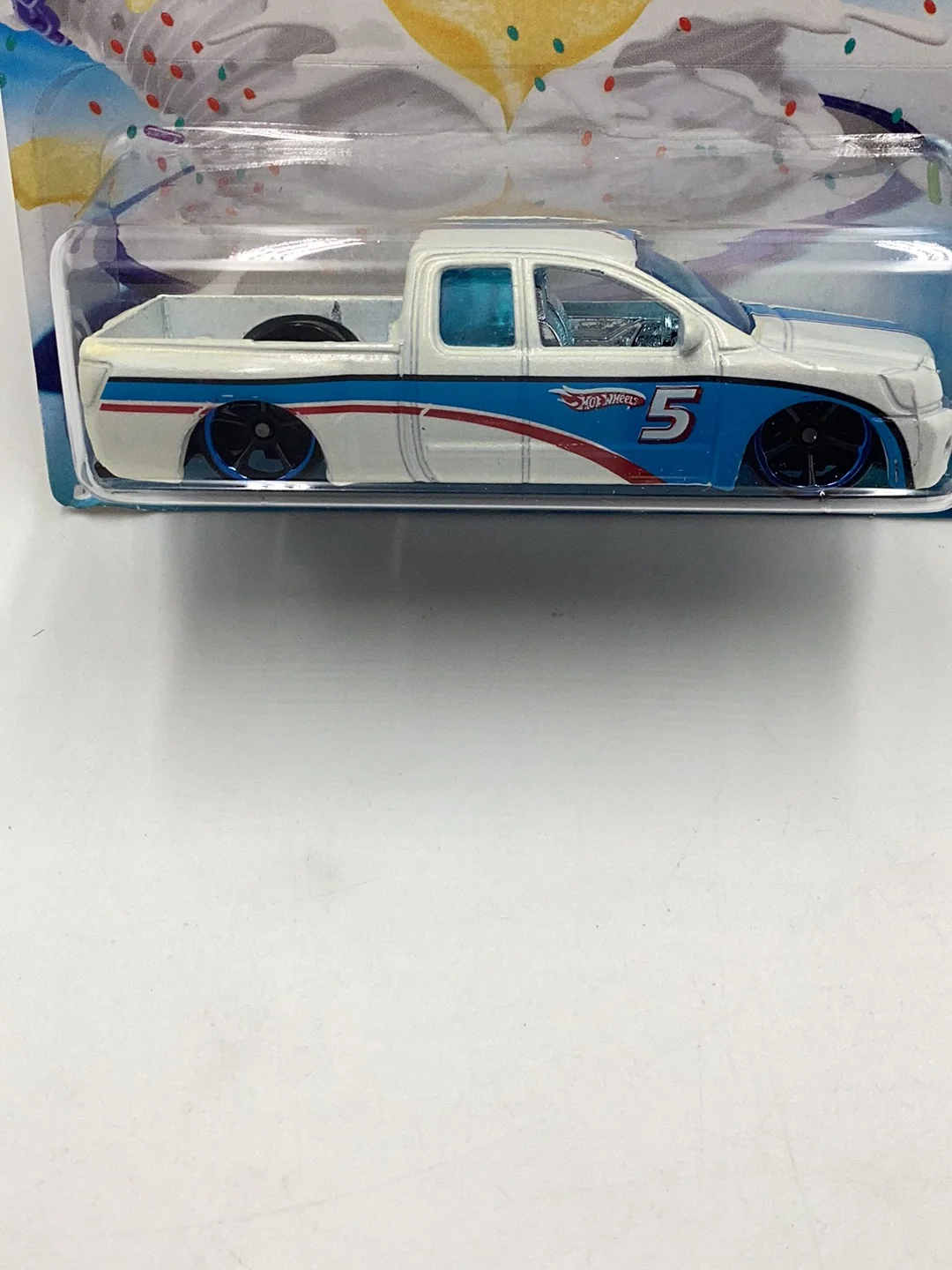 Hot Wheels Happy Birthday Nissan Titan - Image 3