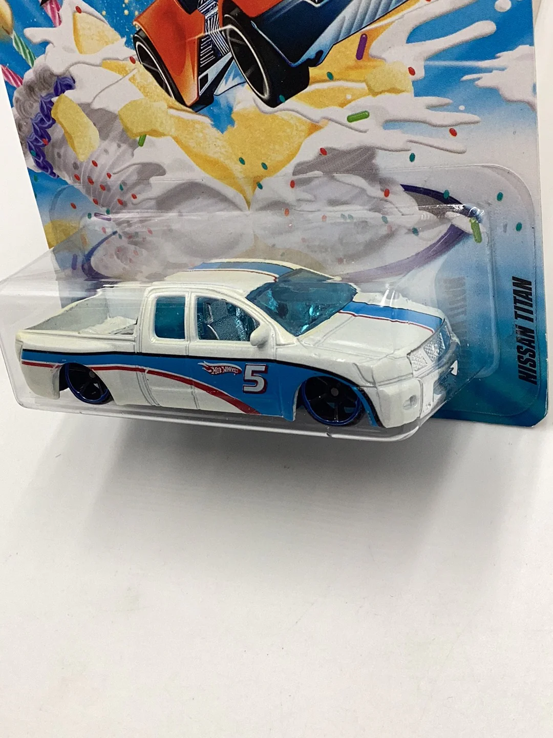 Hot Wheels Happy Birthday Nissan Titan - Image 5