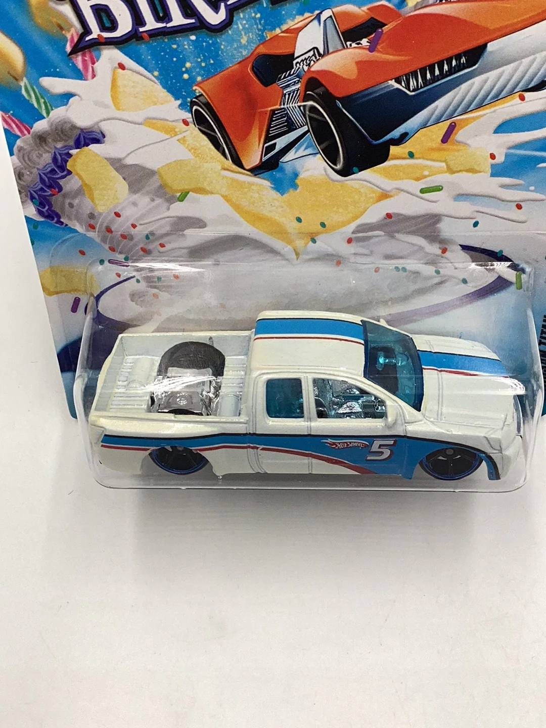 Hot Wheels Happy Birthday Nissan Titan - Image 6