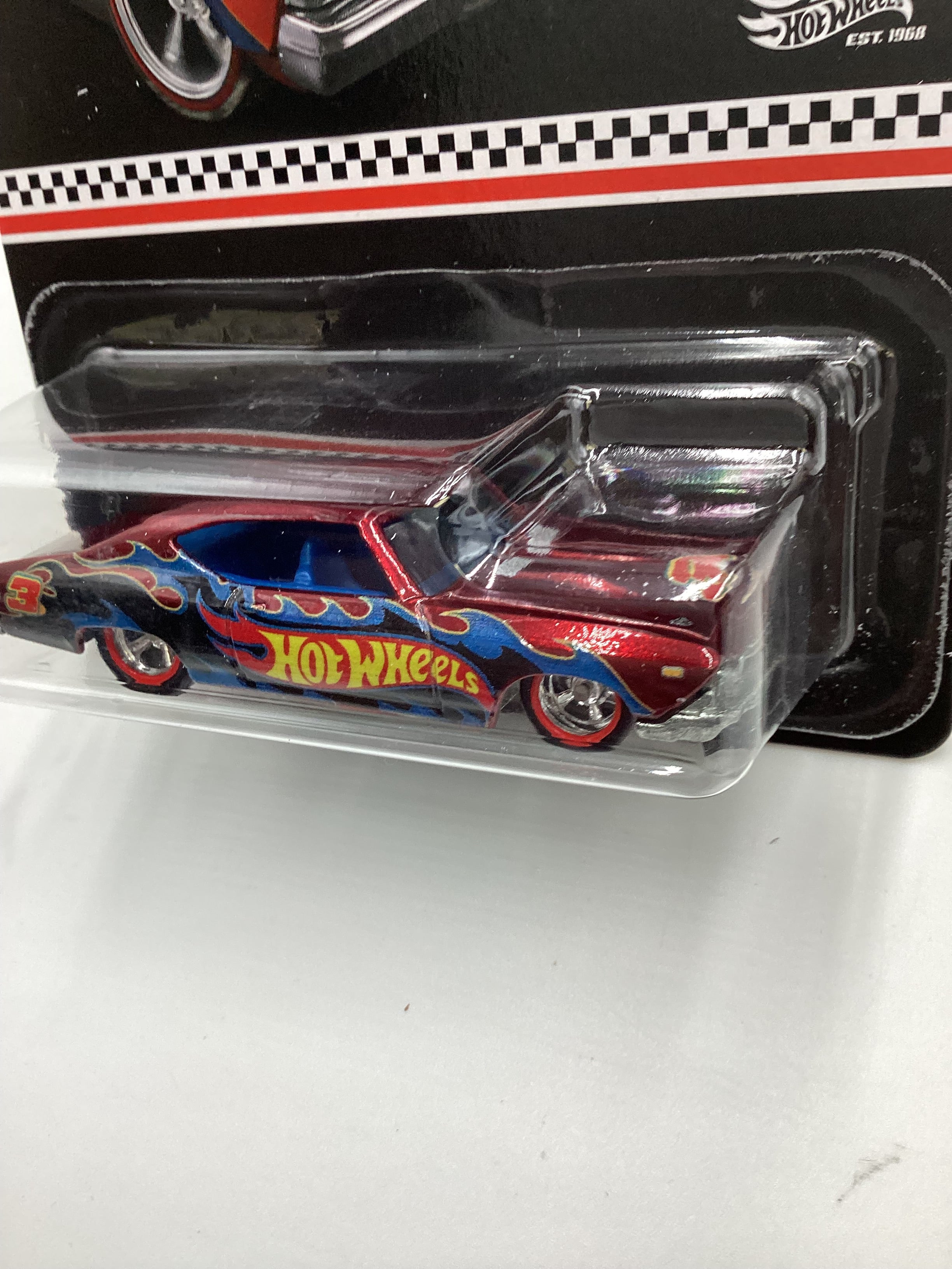 Hot Wheels Mail #3 in 2018 Collectors Edition 1969 Chevelle SS 396 Red with protector - Image 4
