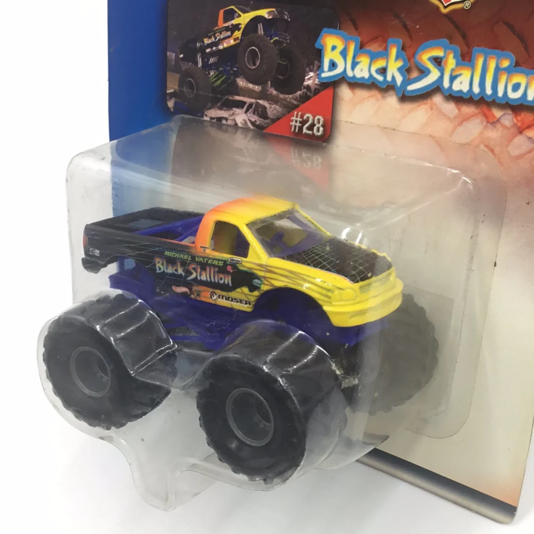 Hot Wheels monster jam #28 Black Stallion - Image 3