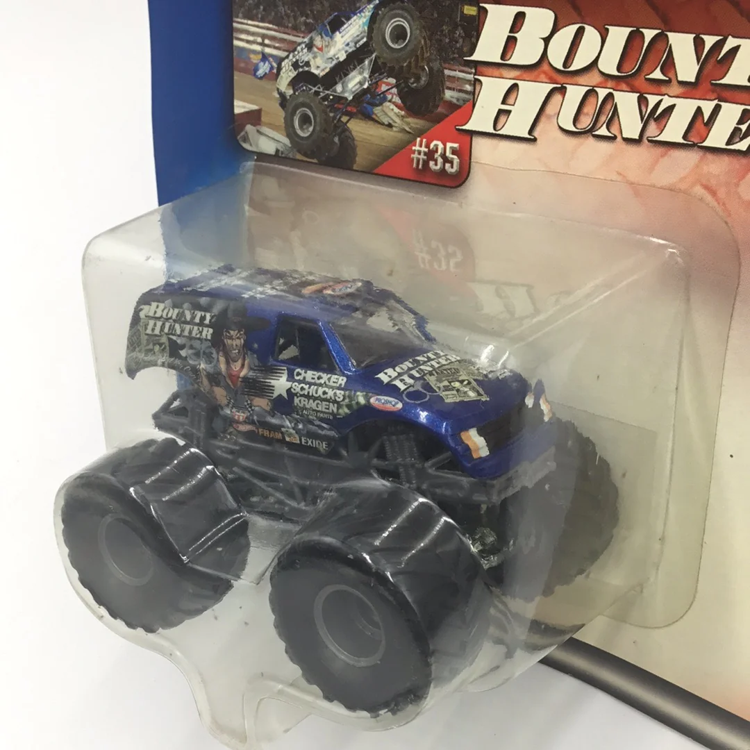 Hot Wheels monster jam #35 Bounty Hunter - Image 3