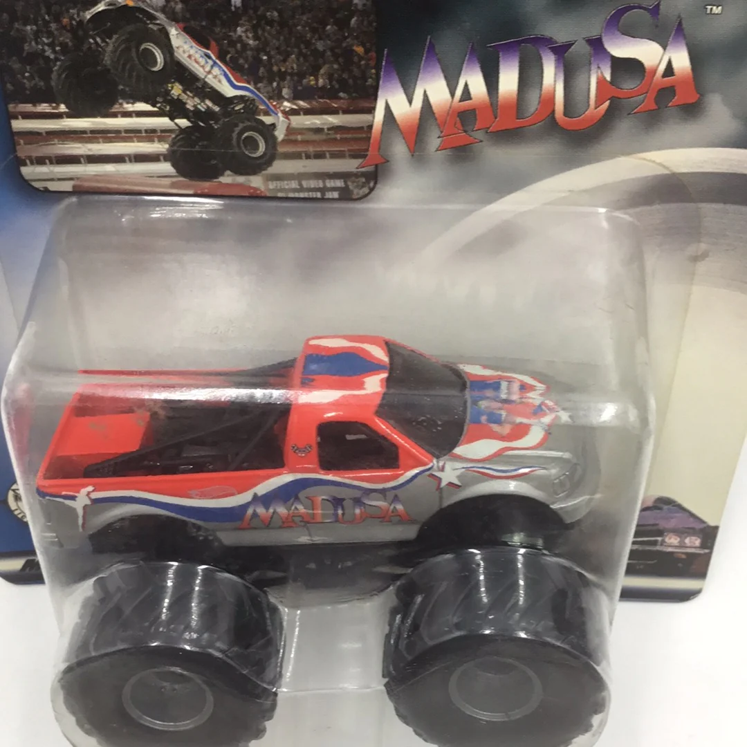 Hot Wheels monster jam Madusa 126C - Image 4