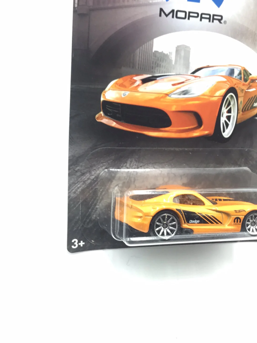 Hot wheels Mopar series 1/8 2013 SRT Viper MM7 - Image 3
