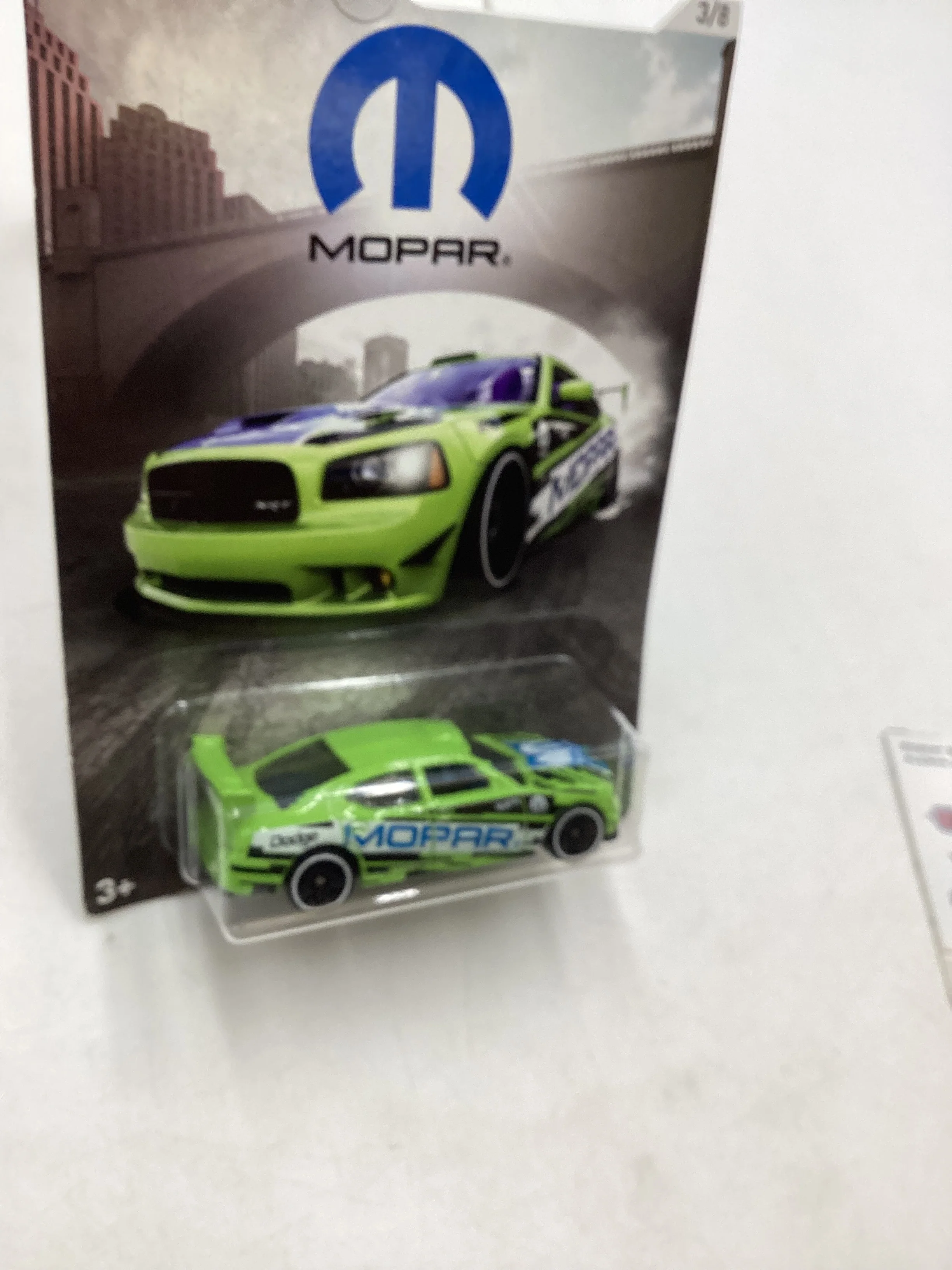 2018 Hot Wheels Mopar Series #3 Dodge Charger Drift Greens 152B - Image 5