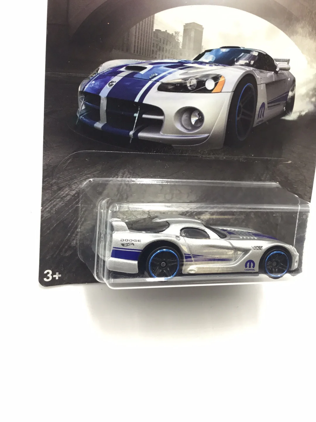 Hot wheels Mopar series 4/8 Dodge Viper GTS-R MM6 - Image 3