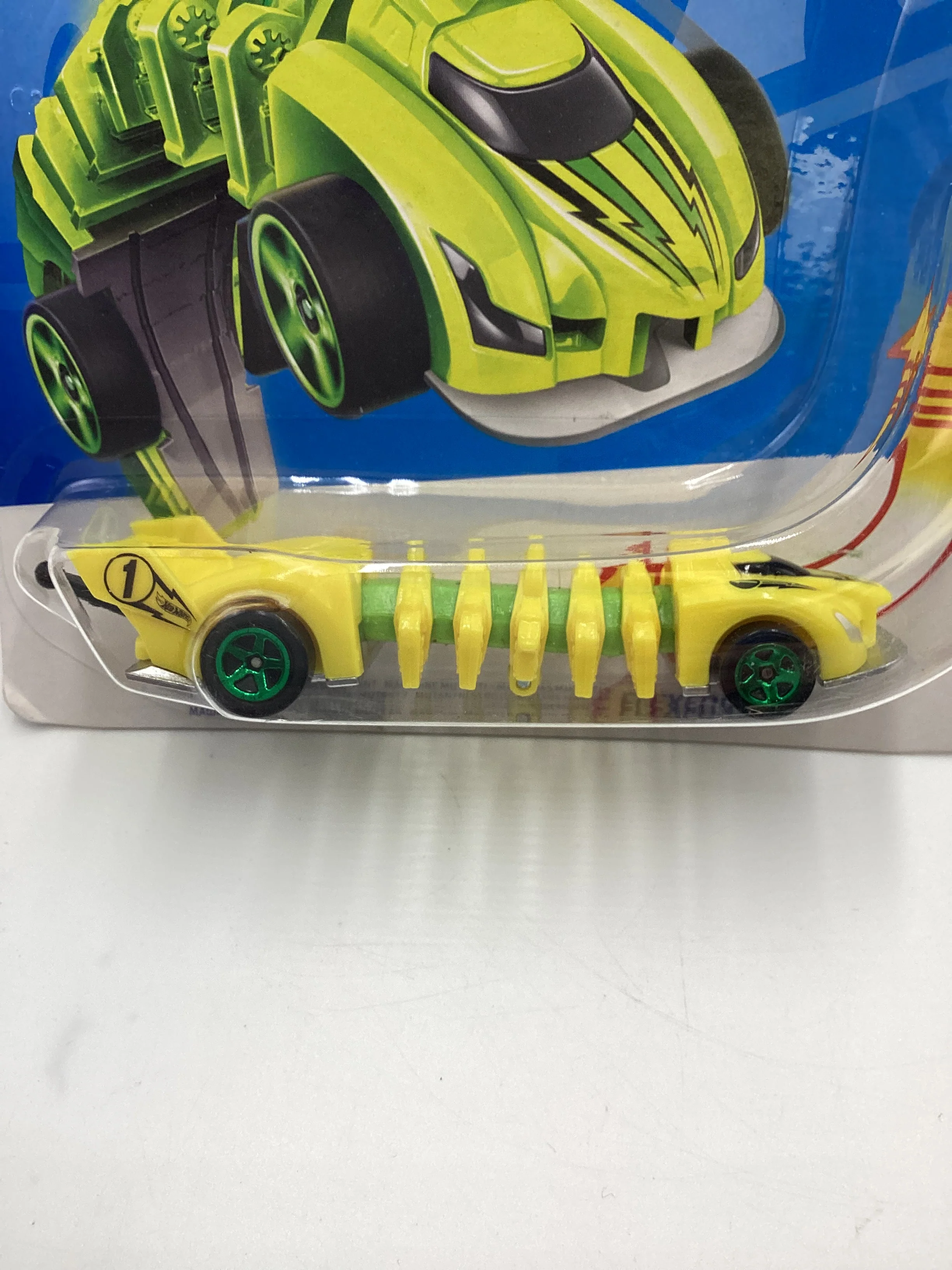 Hot Wheels Mutant Machines Flexforce Yellow - Image 3