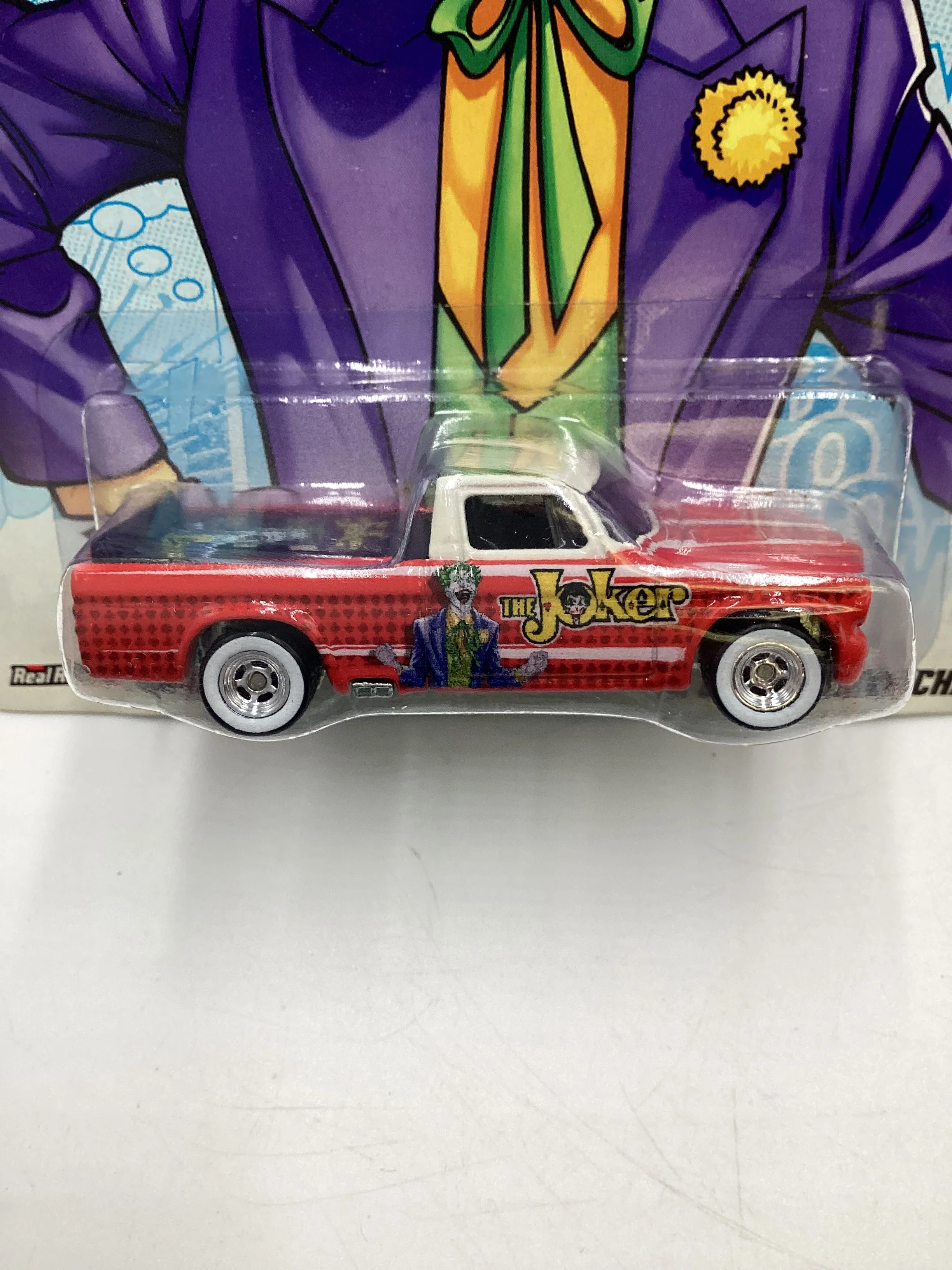 Hot Wheels Pop Culture DC Comics The Joker 63 Studebaker Champ Red with protector - Image 3