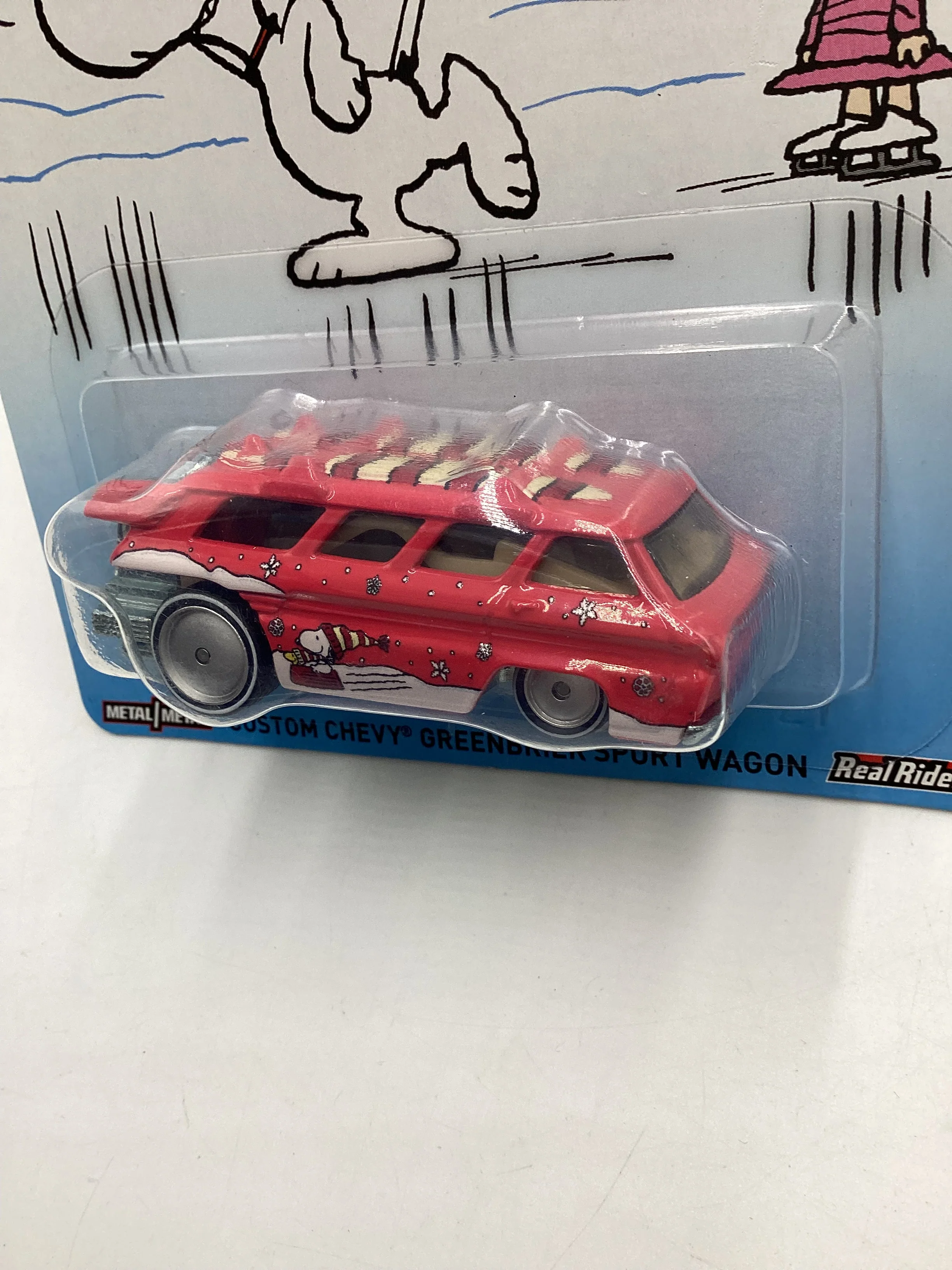 Hot Wheels Pop Culture Peanuts Custom Chevy Greenbrier Sport Wagon - Image 4