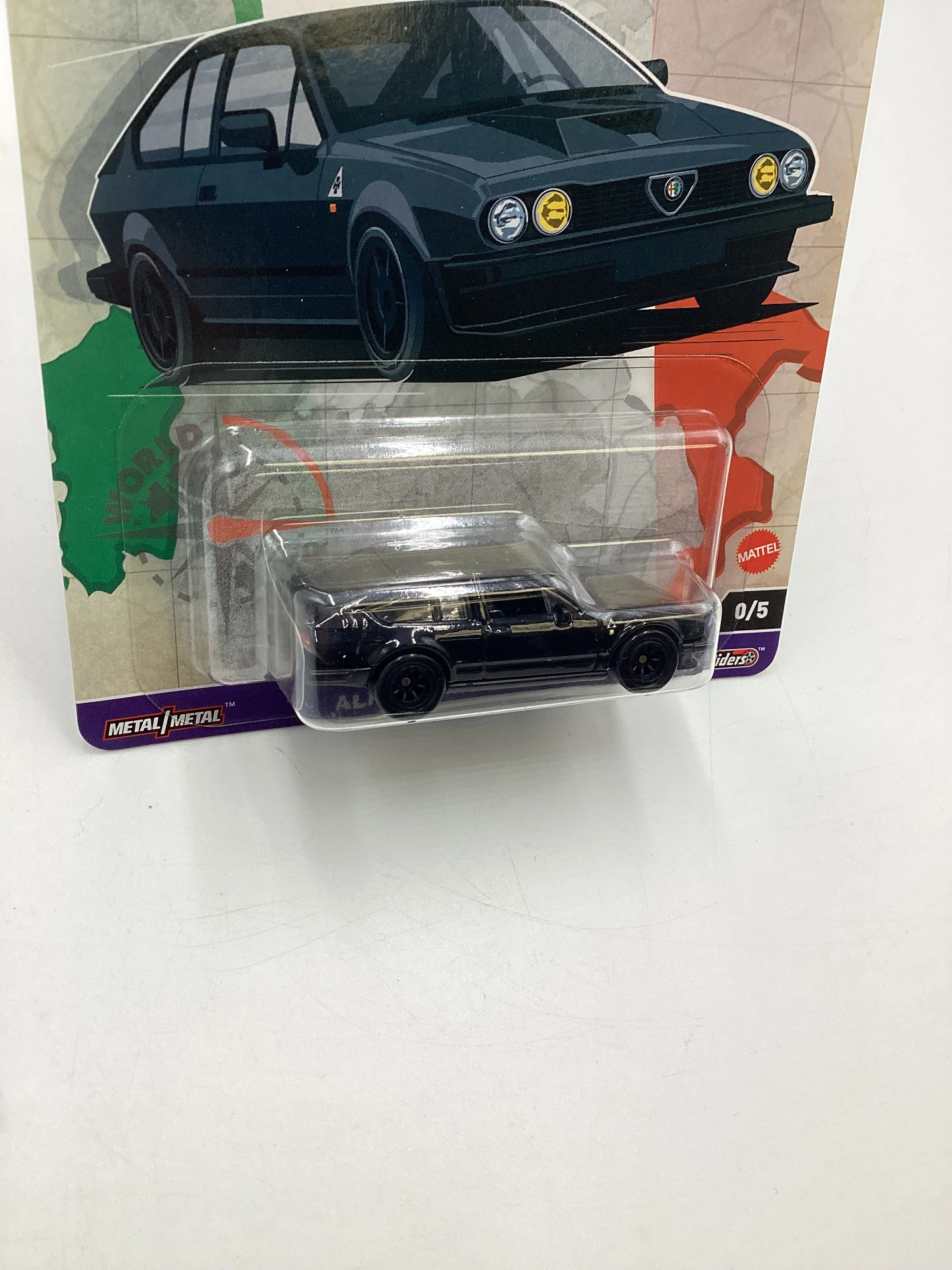 2024 Hot Wheels Premium World Tour #0 Alfa Romeo GTV6 3.0 Black Chase with protector - Image 5