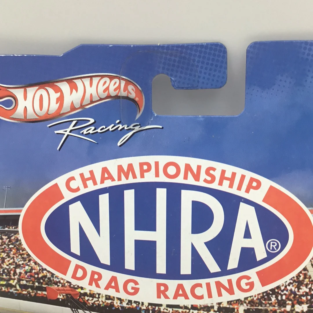 Hot Wheels Racing NHRA Championship Drag Racing Snake Cuda w/Protector - Image 4