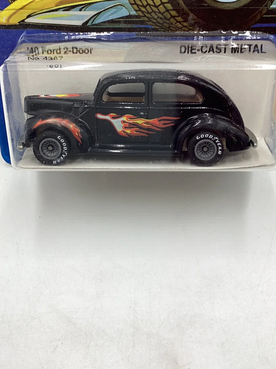 Hot Wheels Real Riders 40 Ford 2-door with protector - Image 3