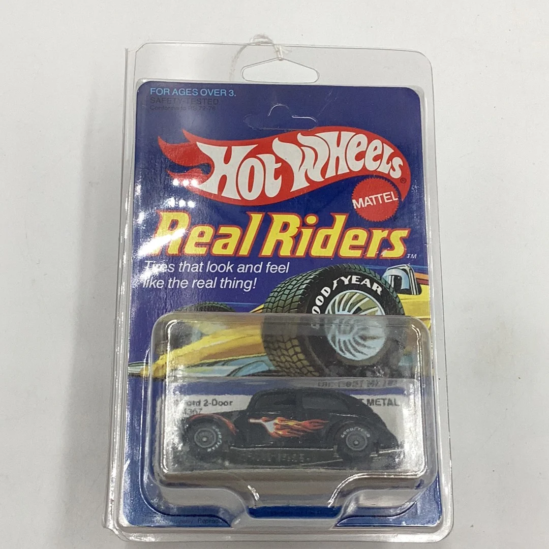 Hot Wheels Real Riders 40 Ford 2-door with protector - Image 9