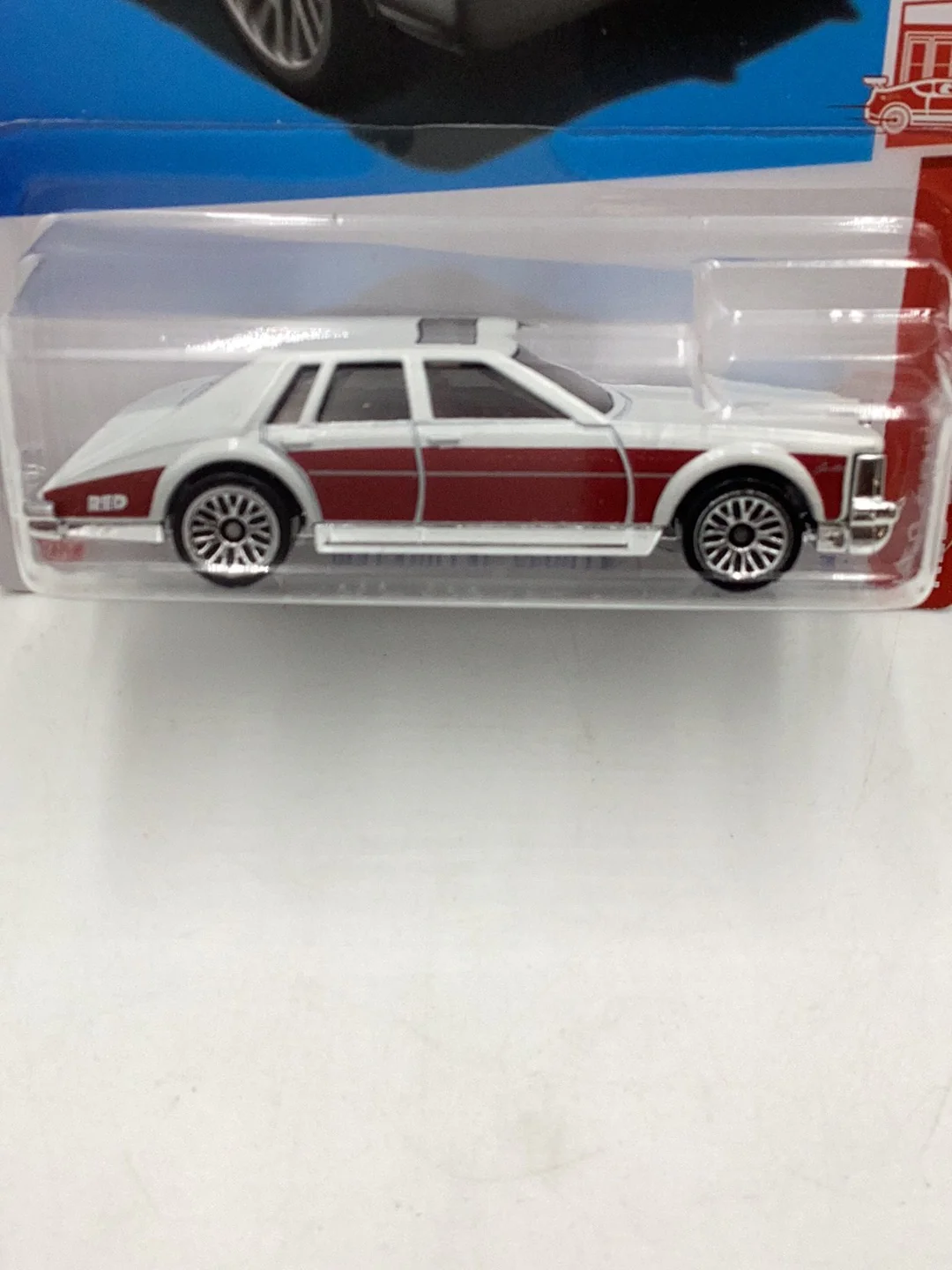 hot wheels red edition #75 82 Cadillac Seville 150G - Image 2