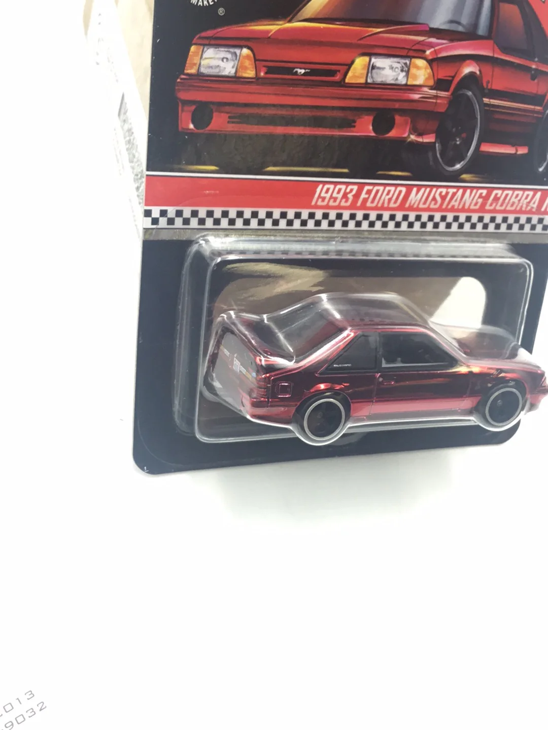 Hot wheels redline club 1993 Ford Mustang Cobra R with protector - Image 3