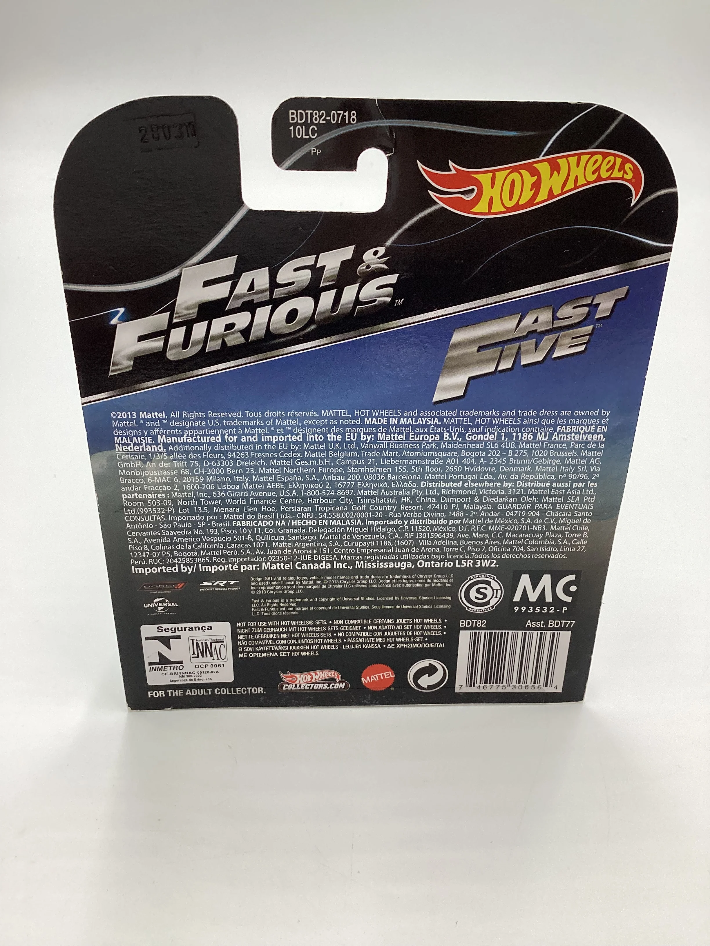 Hot wheels Retro Entertainment Fast & Furious 08 Dodge Challenger SRT8 Black W/Protector - Image 7